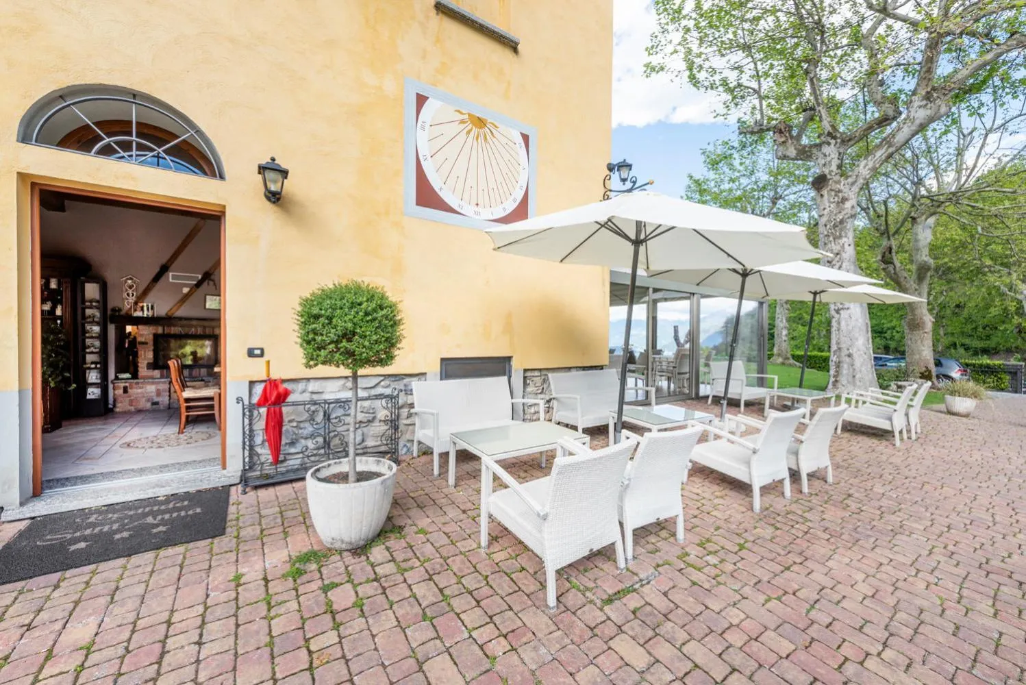 Facade/entrance in Locanda Sant' Anna