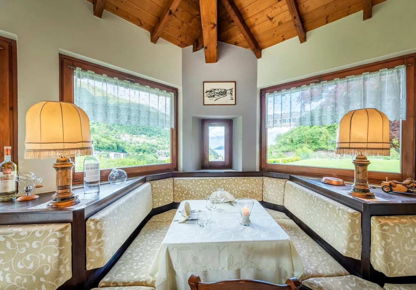 Restaurant/places to eat in Locanda Sant' Anna