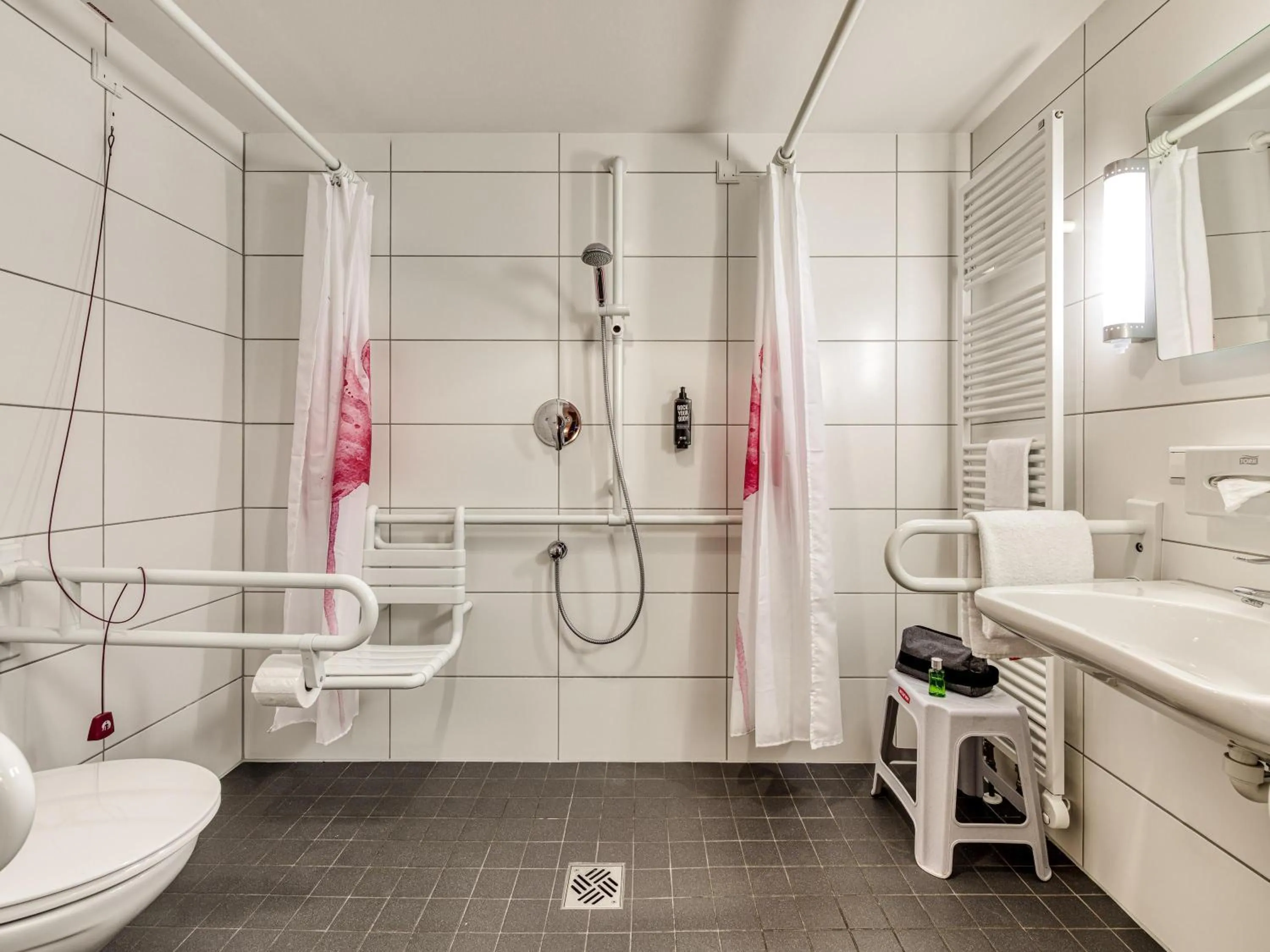 Bedroom in ibis Konstanz