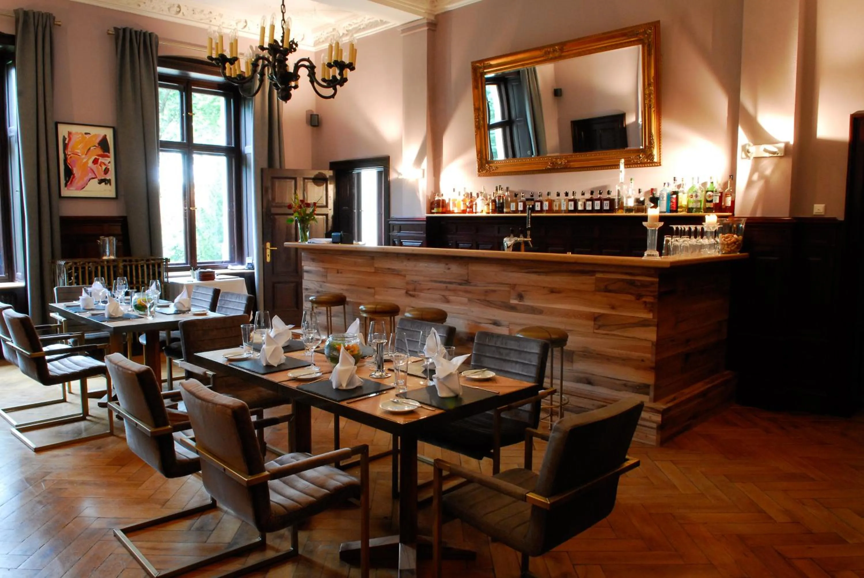 Lounge or bar in Romantik Hotel Schloss Reichenow