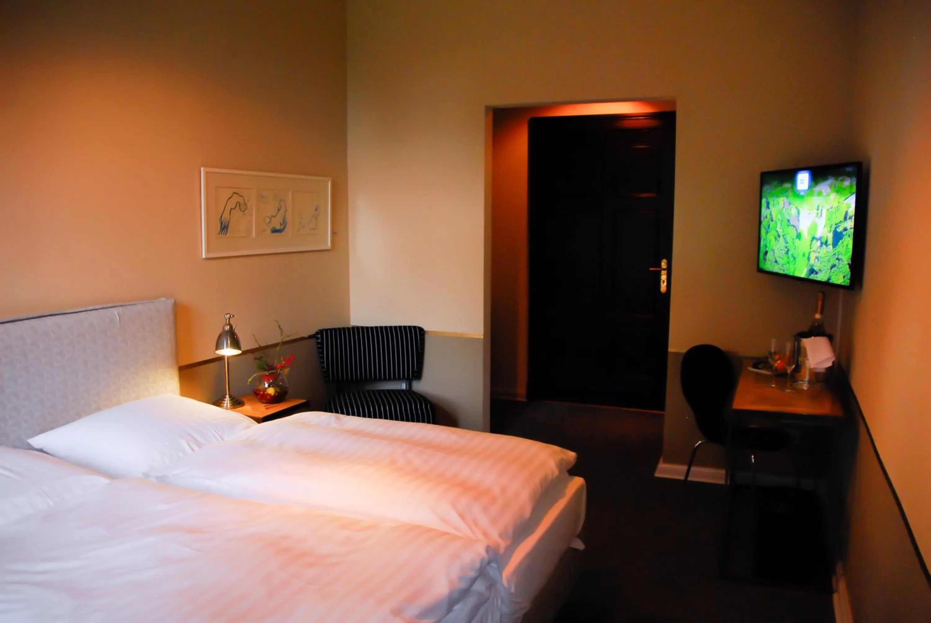 Photo of the whole room, Bed in Romantik Hotel Schloss Reichenow