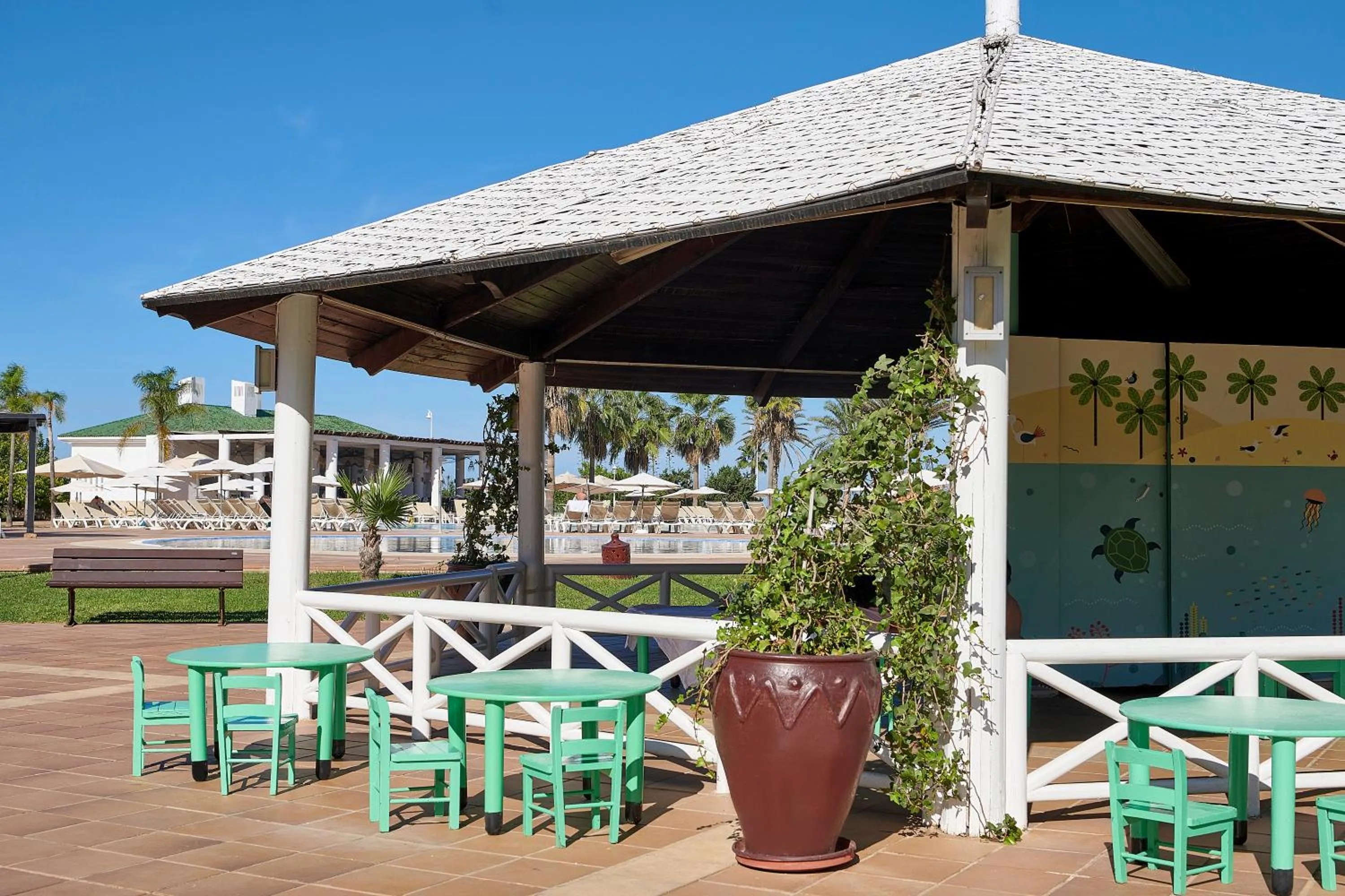 Lounge or bar in Iberostar Waves Saidia