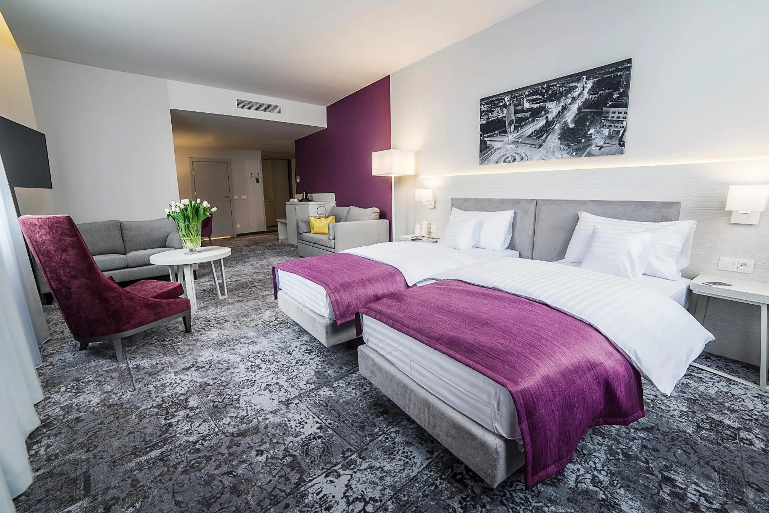 Photo of the whole room, Bed in Hotel Metropolitan