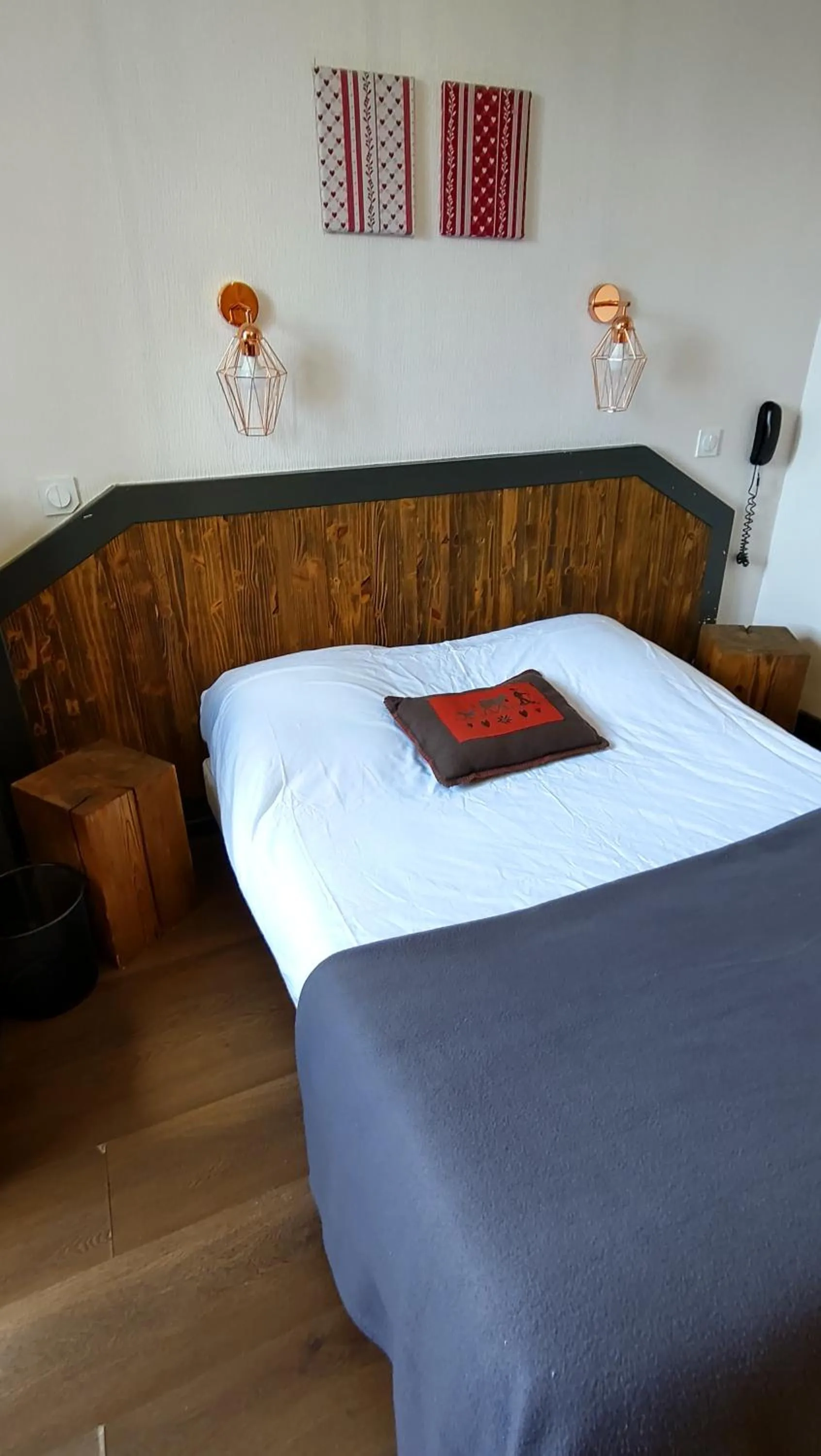 Bed in Hotel Le Colibri