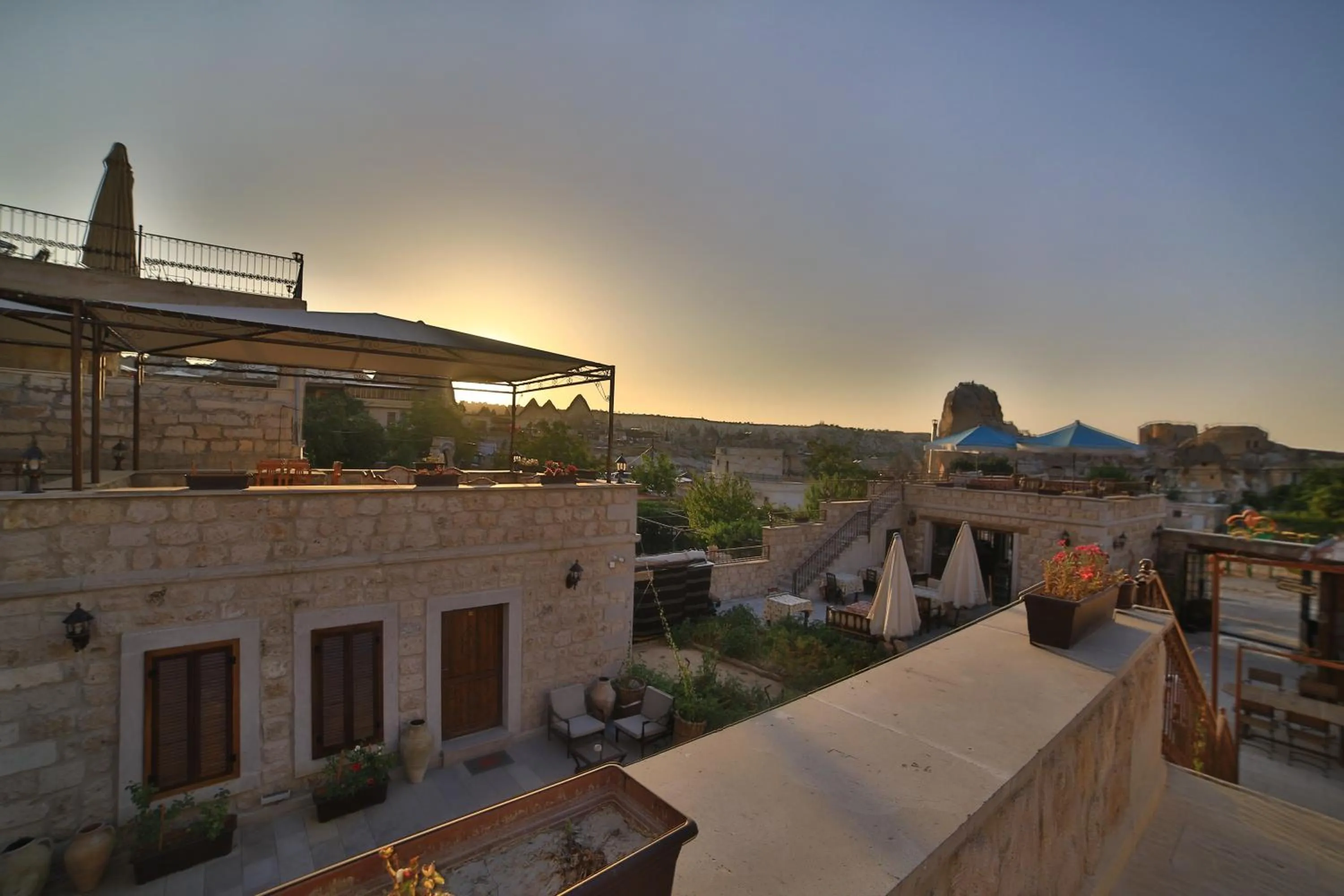 Patio in Guzide Cave Hotel