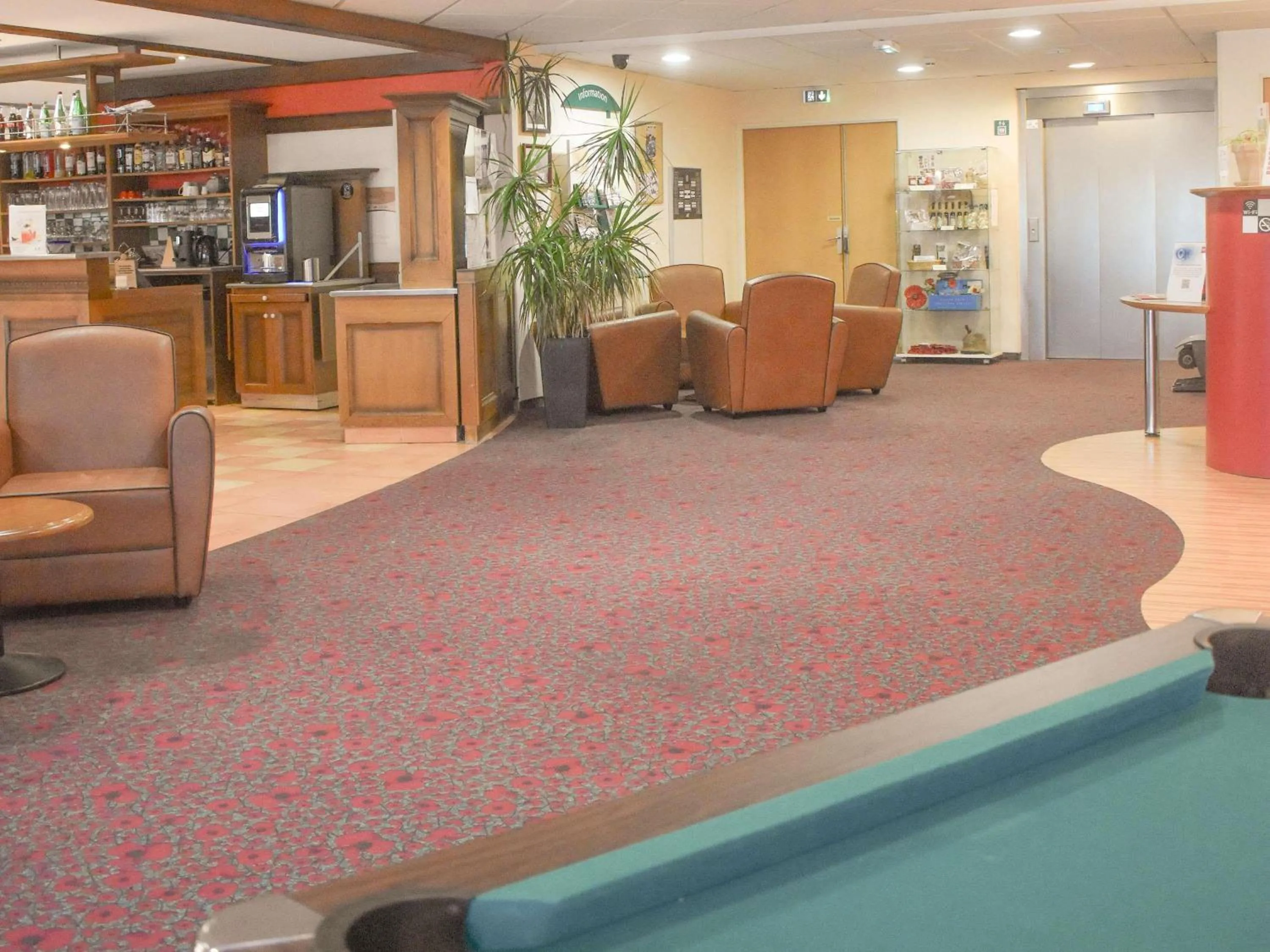 Property building in ibis Albert Pays de Somme