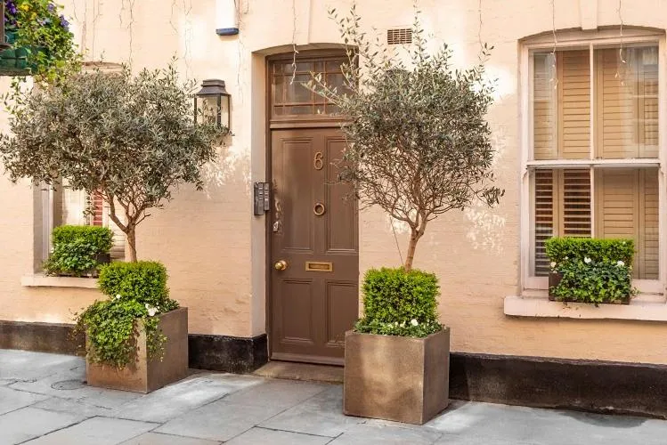 Property building in Fielding Hotel