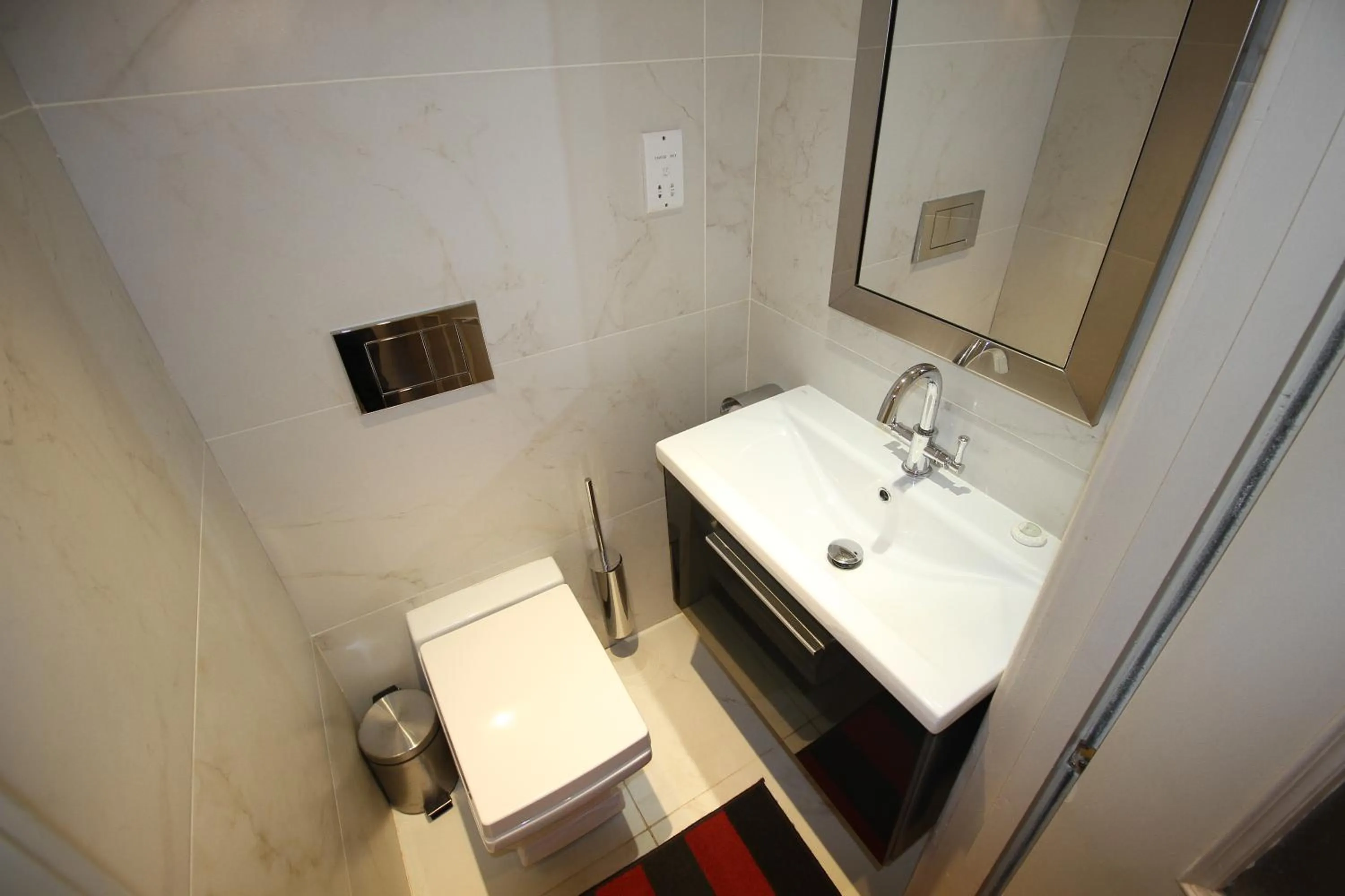 Toilet in Fielding Hotel