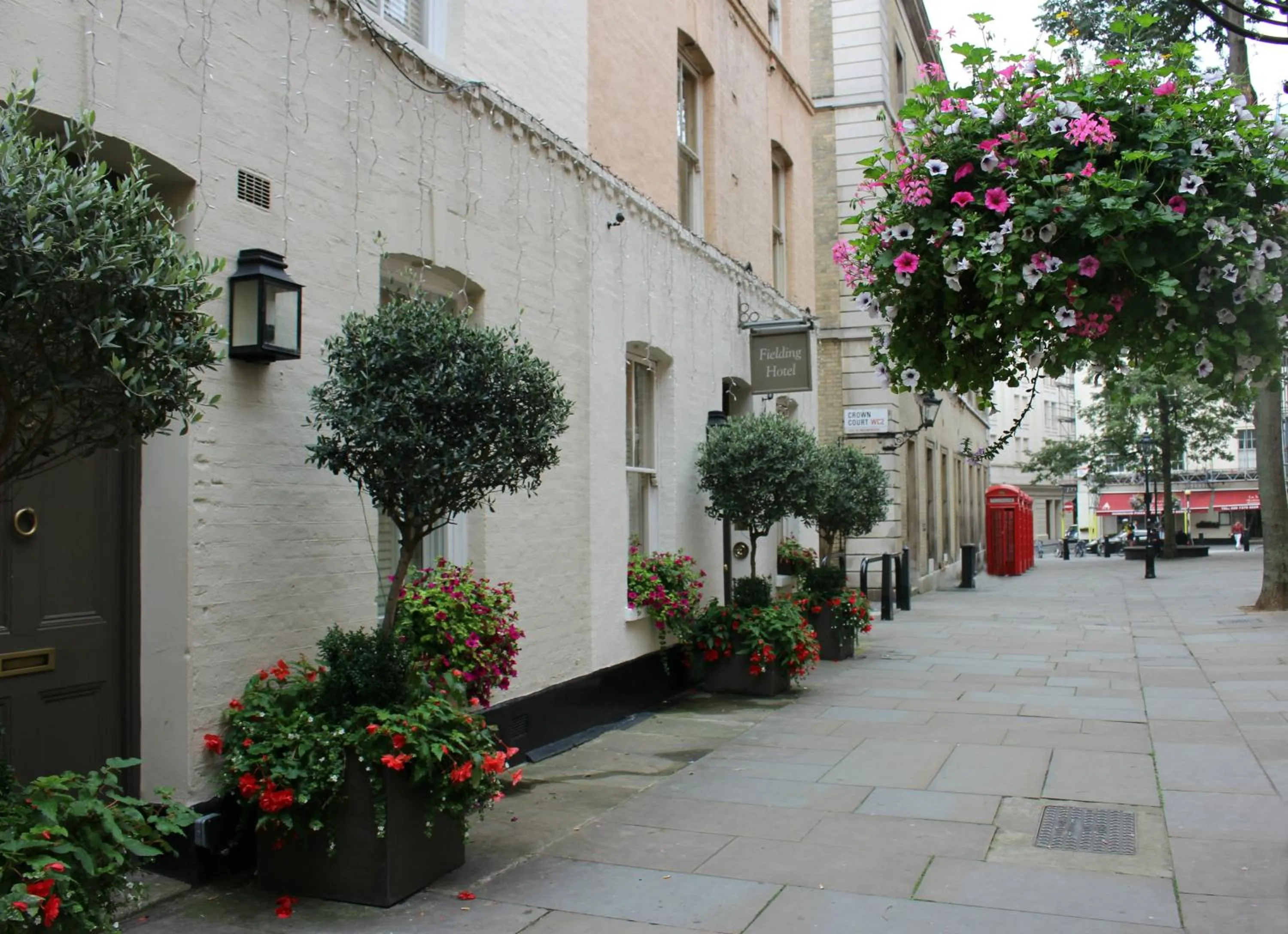 Facade/entrance in Fielding Hotel