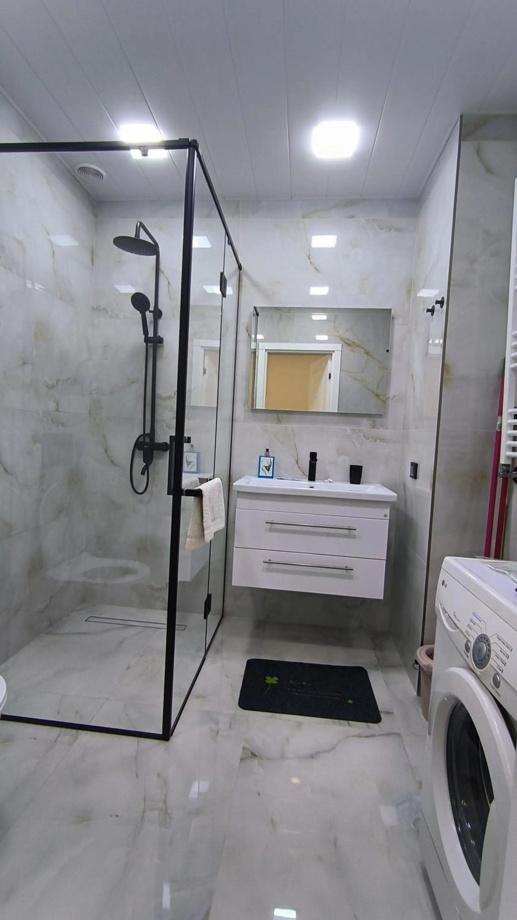 Shower in Apartment on Sayat Nova 33
