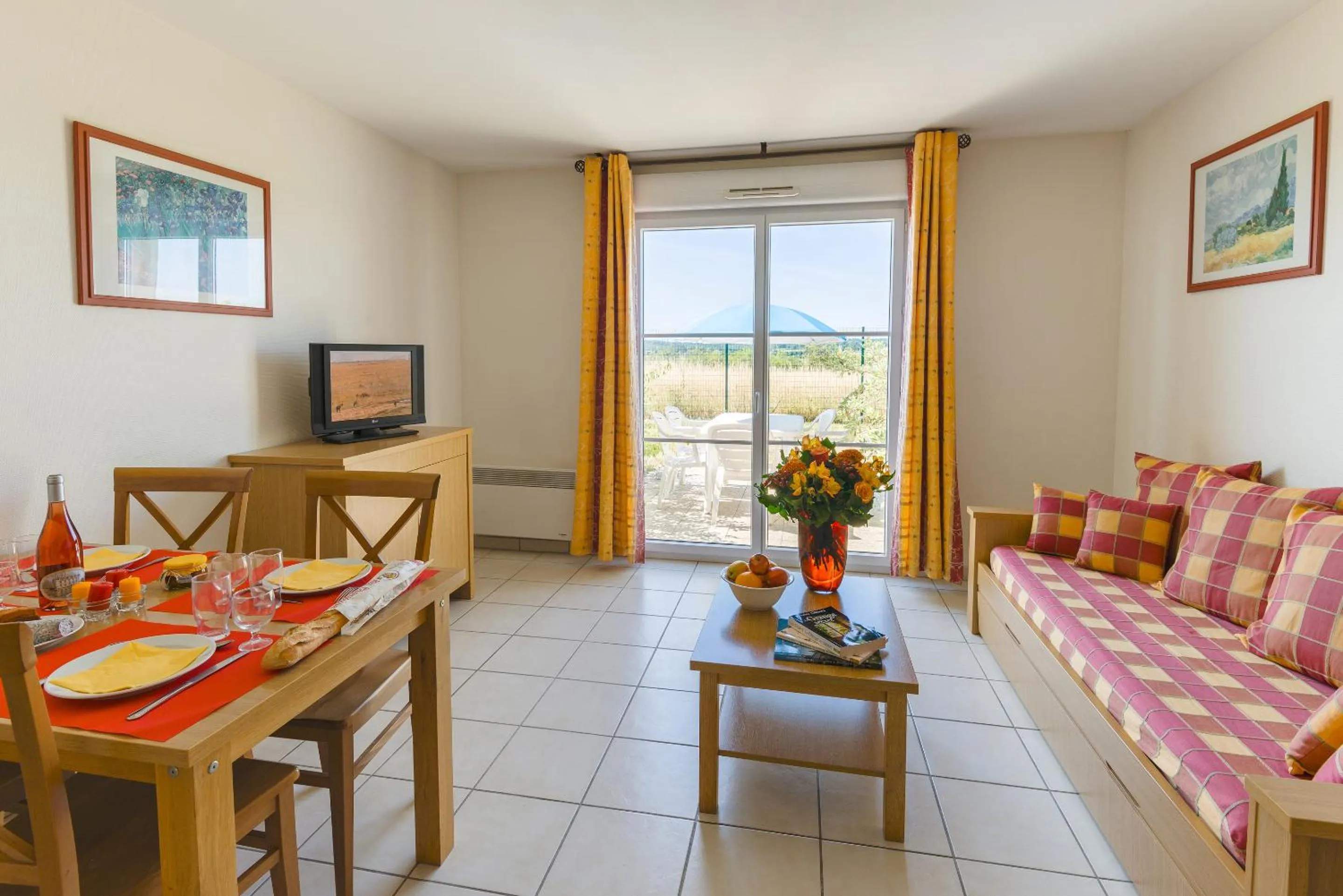 Living room in Lagrange Vacances Les Jardins Renaissance