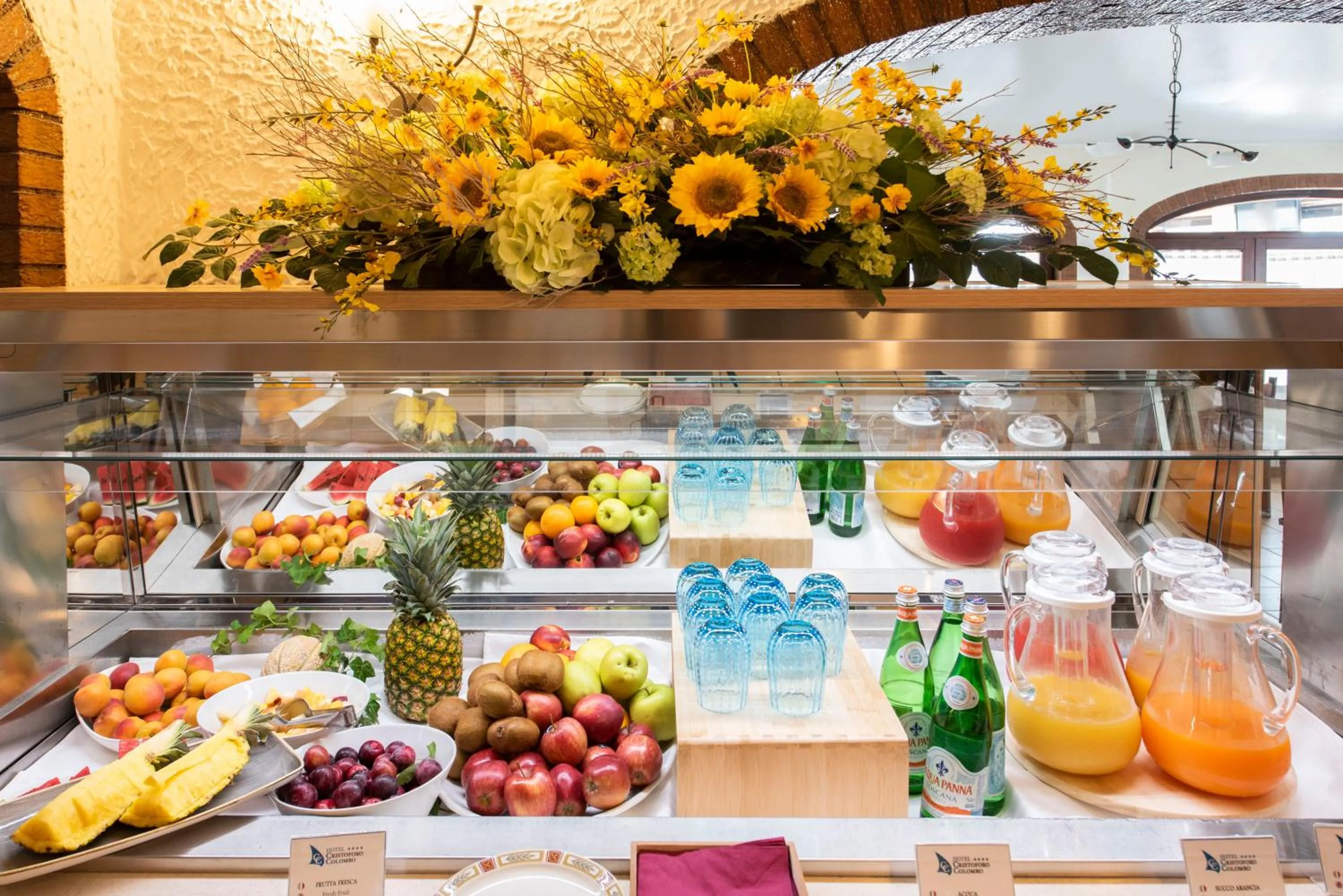 Continental breakfast in Hotel Cristoforo Colombo