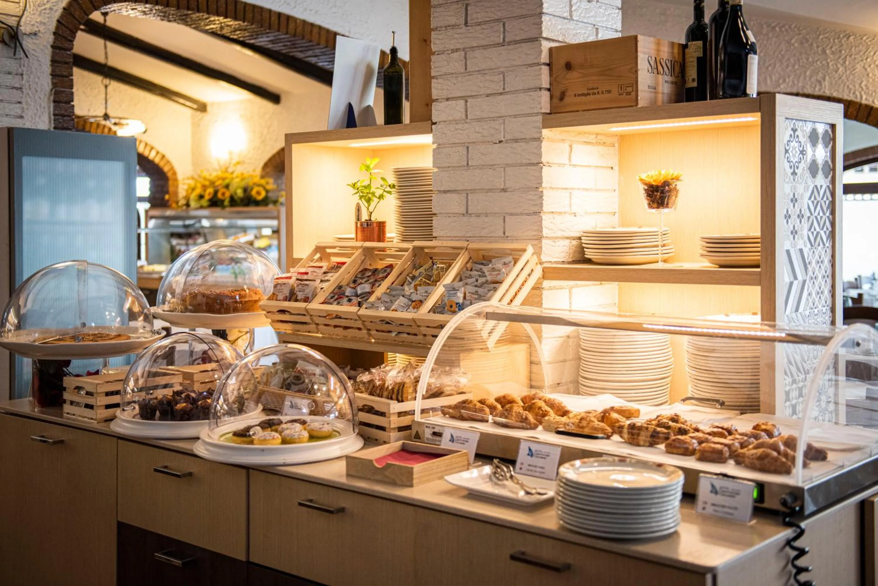 Food and drinks in Hotel Cristoforo Colombo