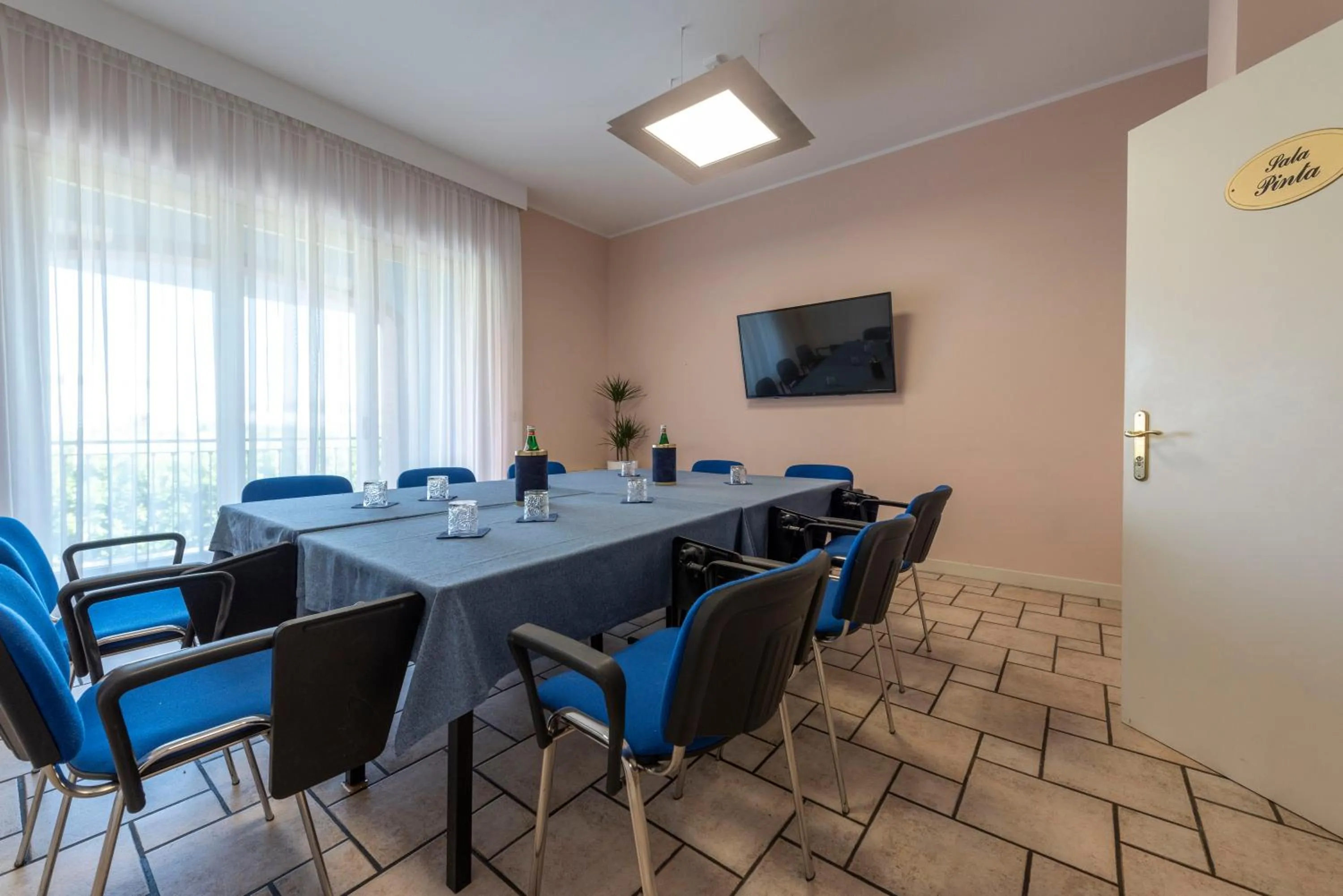 Business facilities in Hotel Cristoforo Colombo
