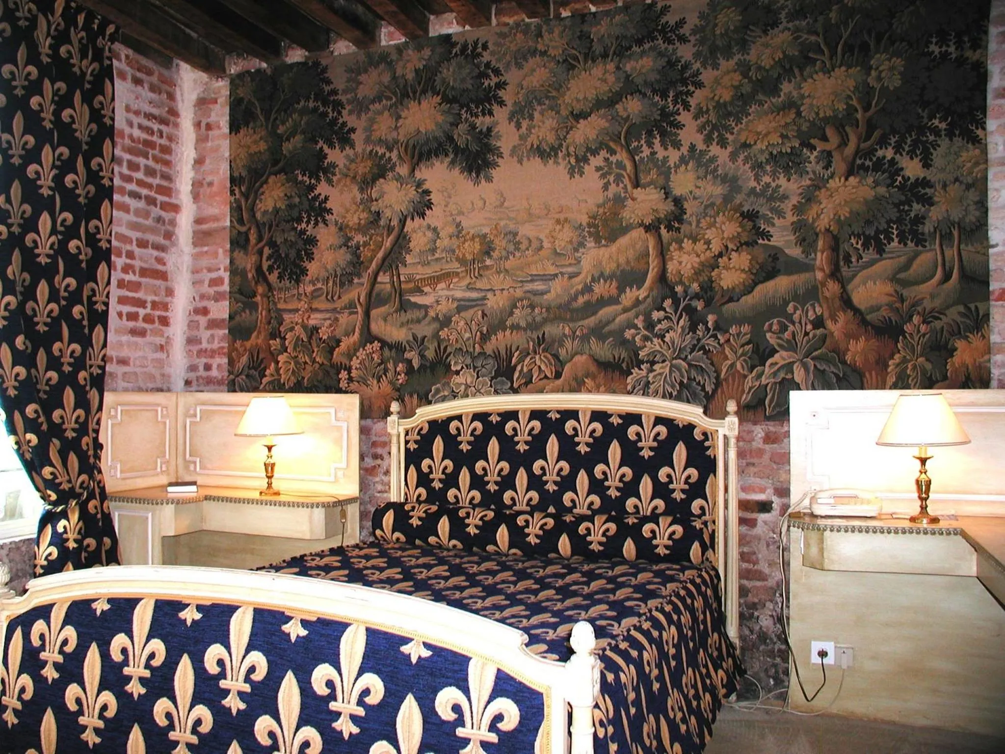 Photo of the whole room, Bed in Auberge Du Bon Fermier