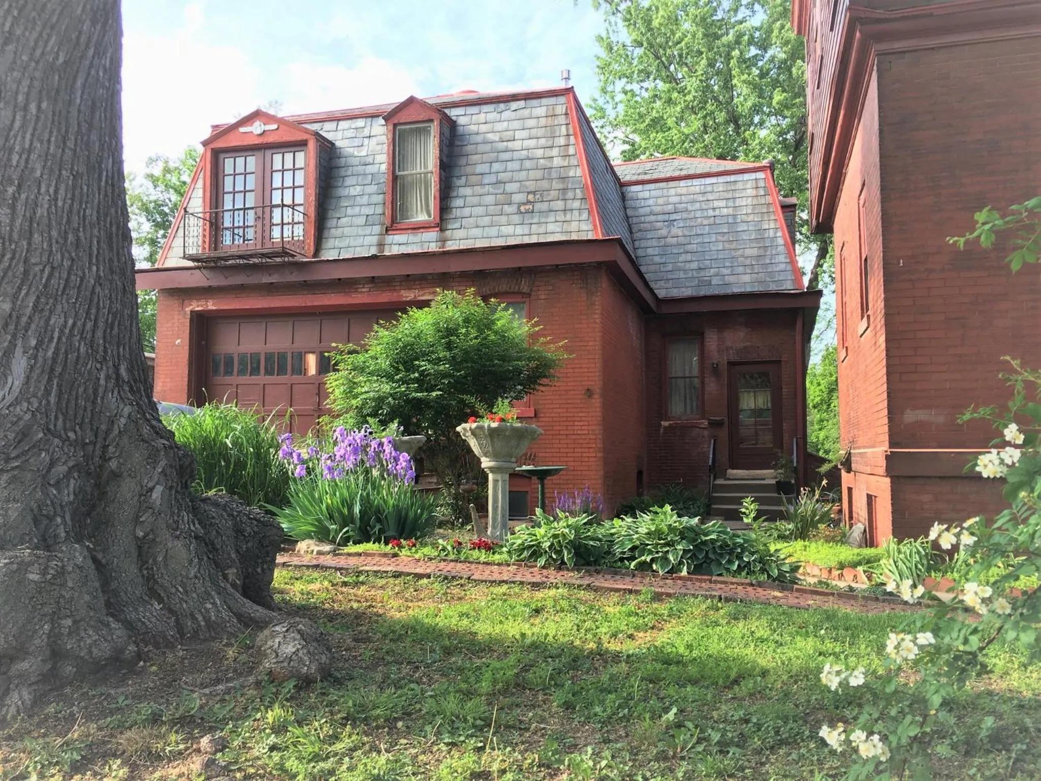 Vineyard Mansion Carriage House