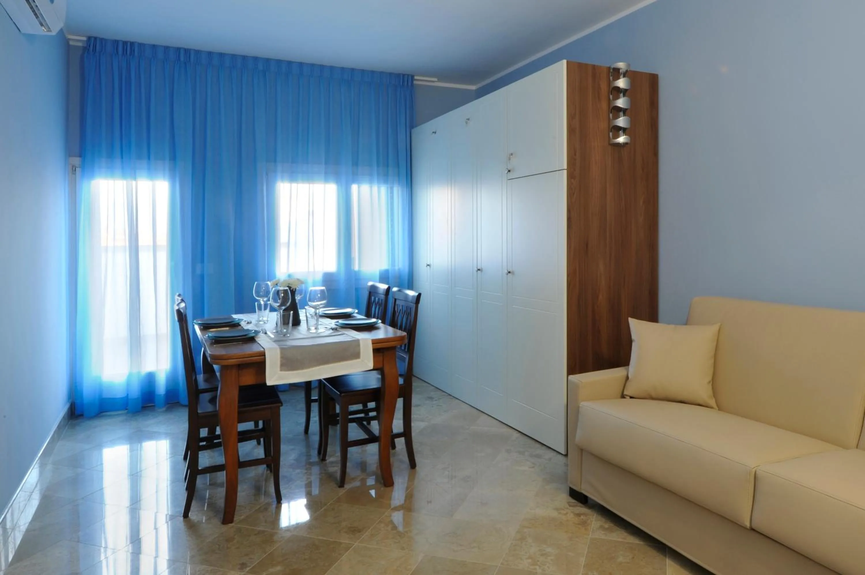 Dining area in Palazzo Massari