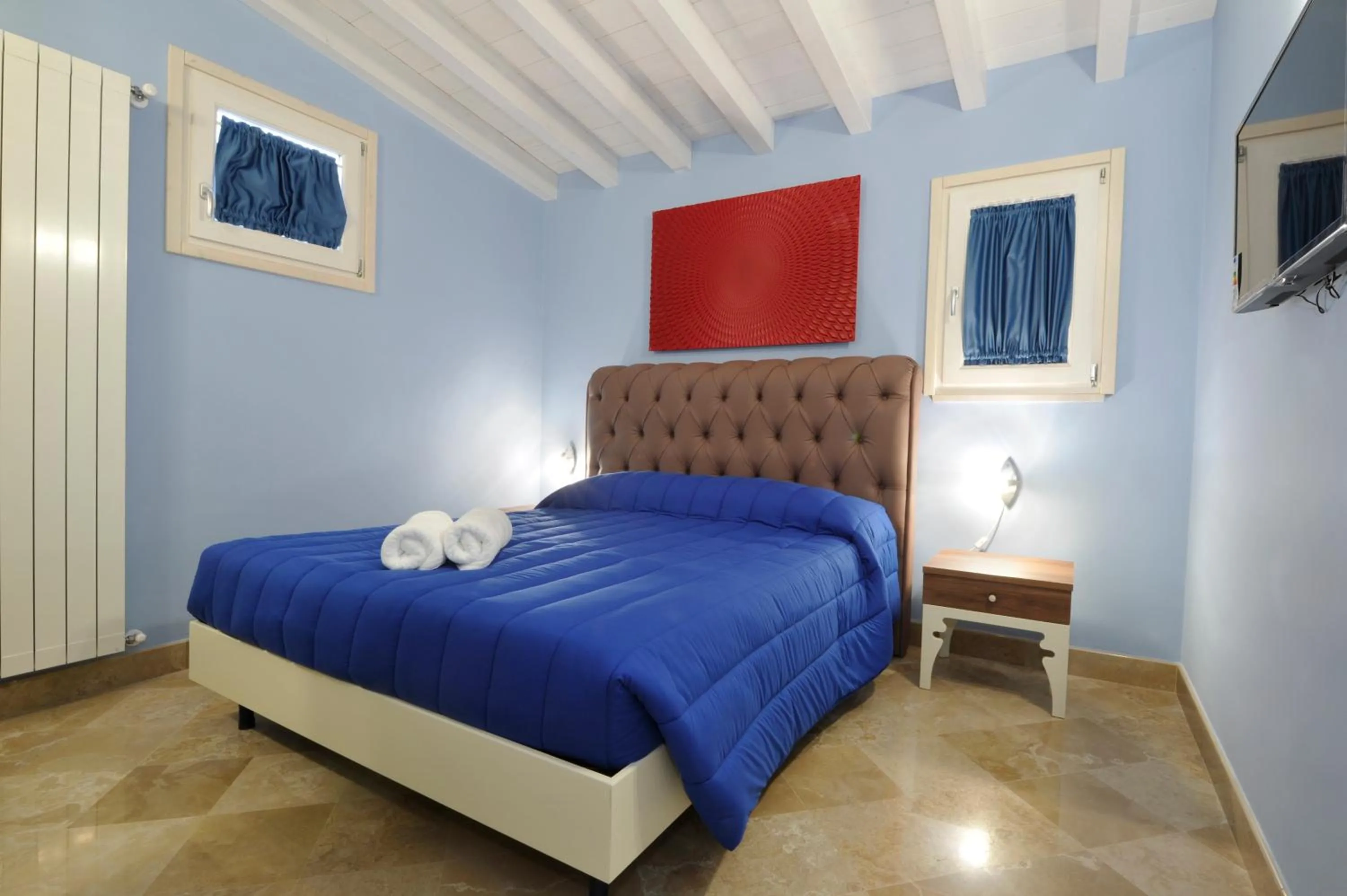 Photo of the whole room, Bed in Palazzo Massari