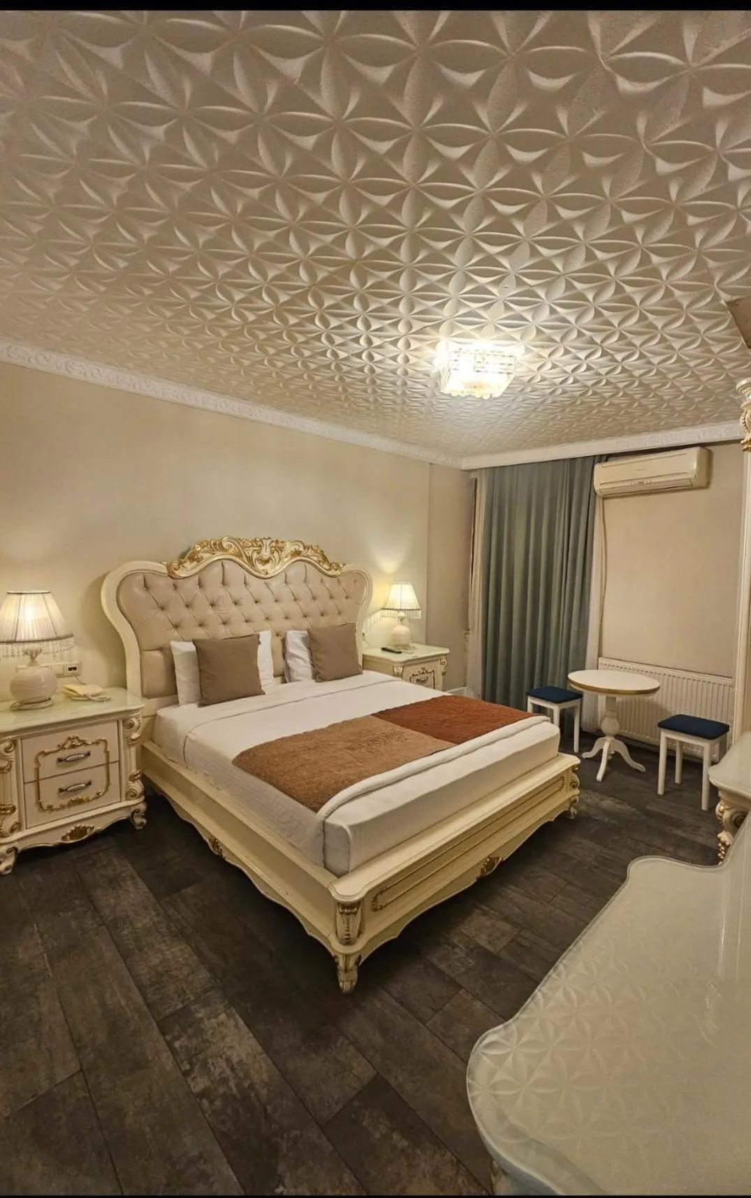 Bed in Best Town Hotel