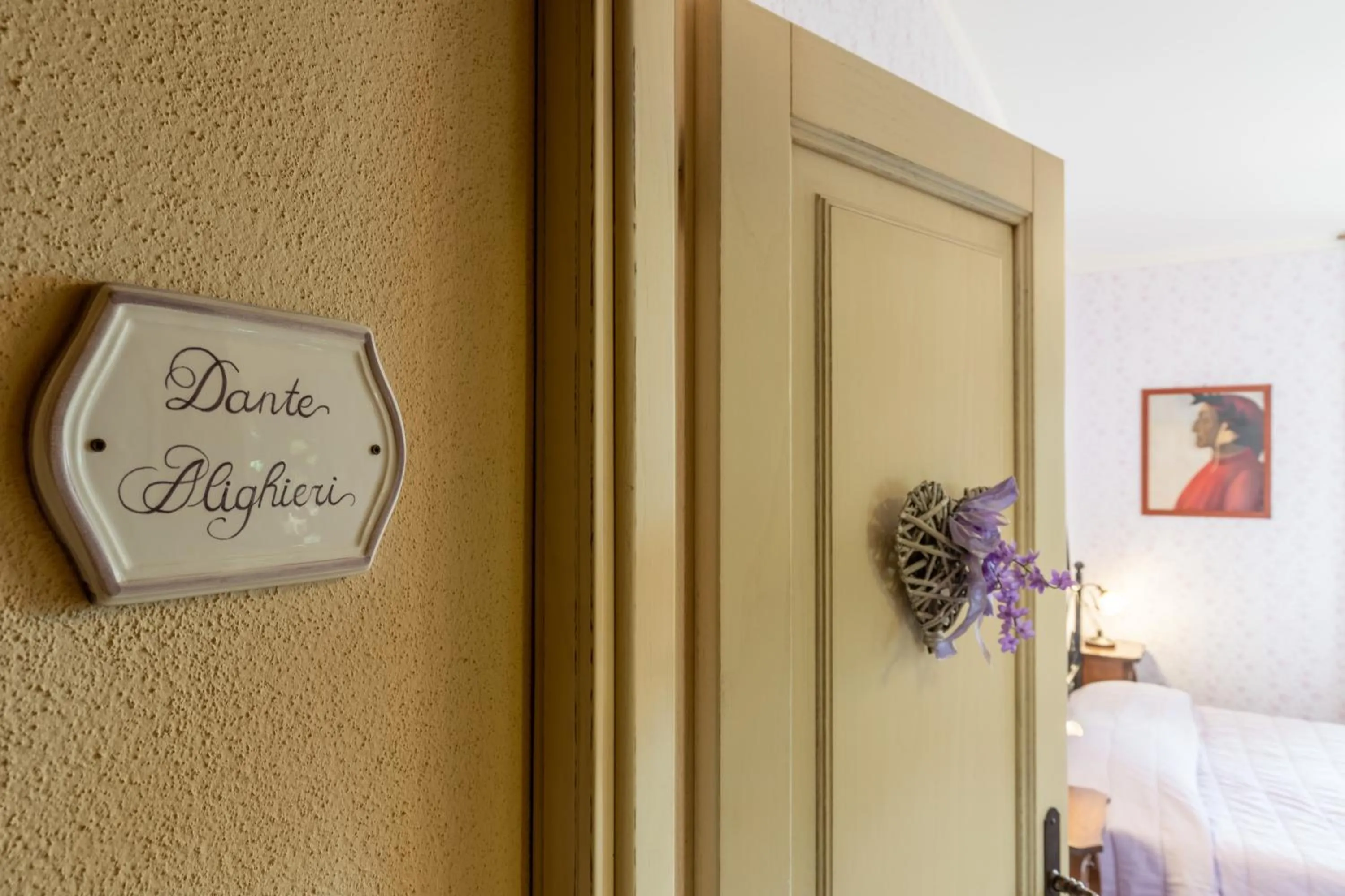 View (from property/room), Bed in La Casa Medioevale