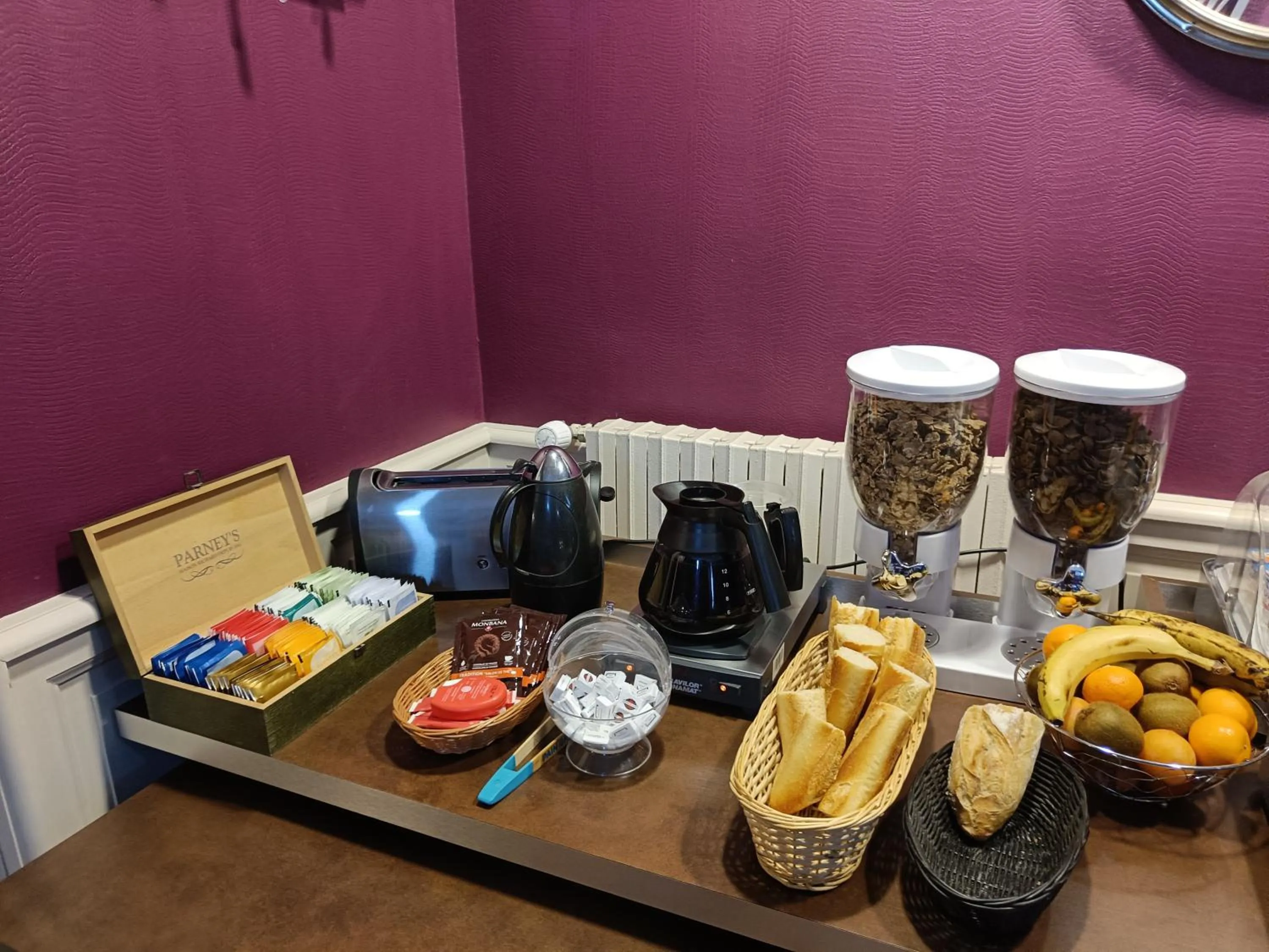 Buffet breakfast in Contact Hôtel du Relais Thouars