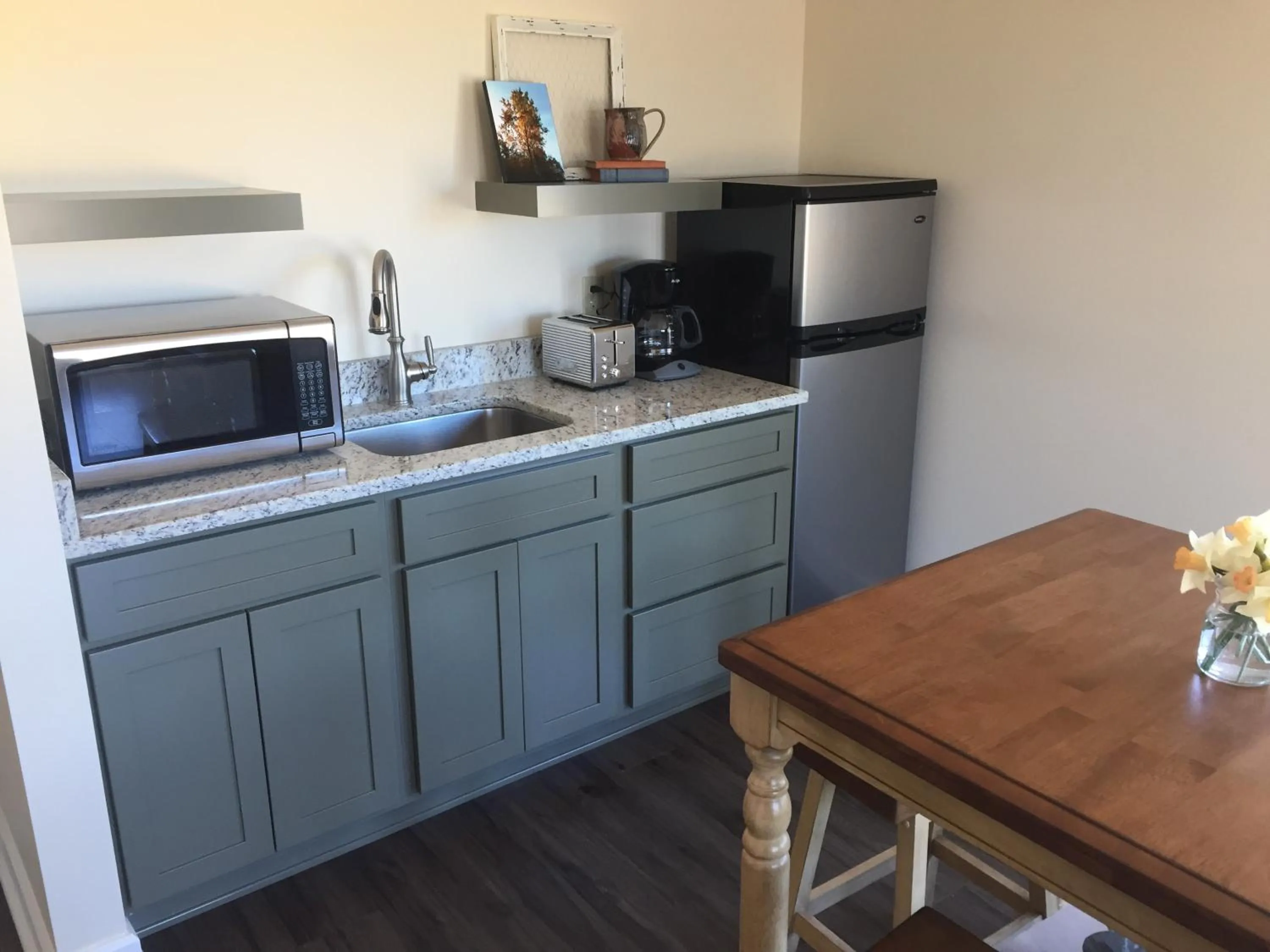 Food and drinks in Vineyard Woods