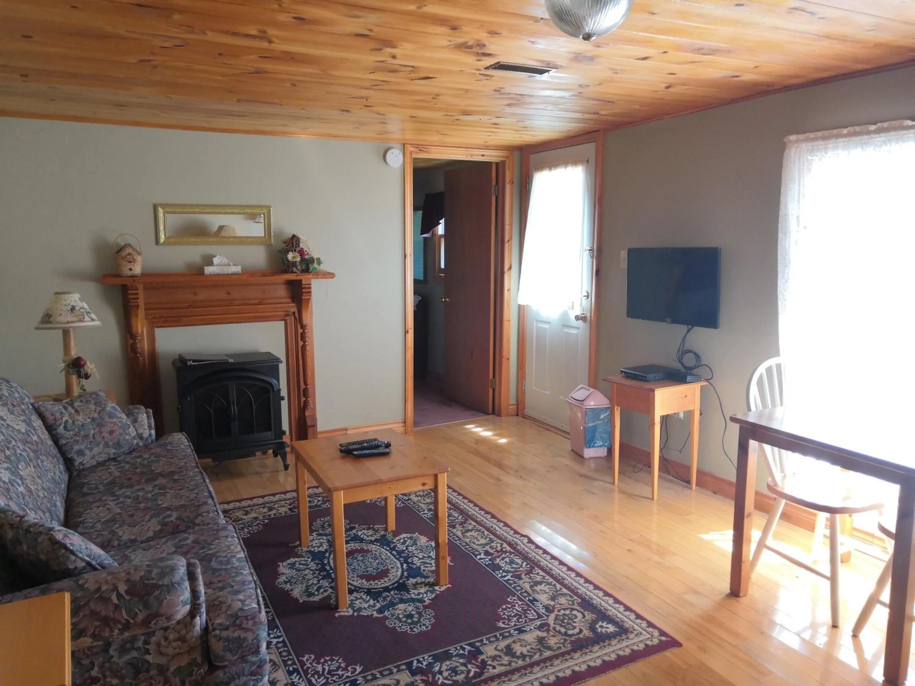 Cavendish Country Inn & Cottages