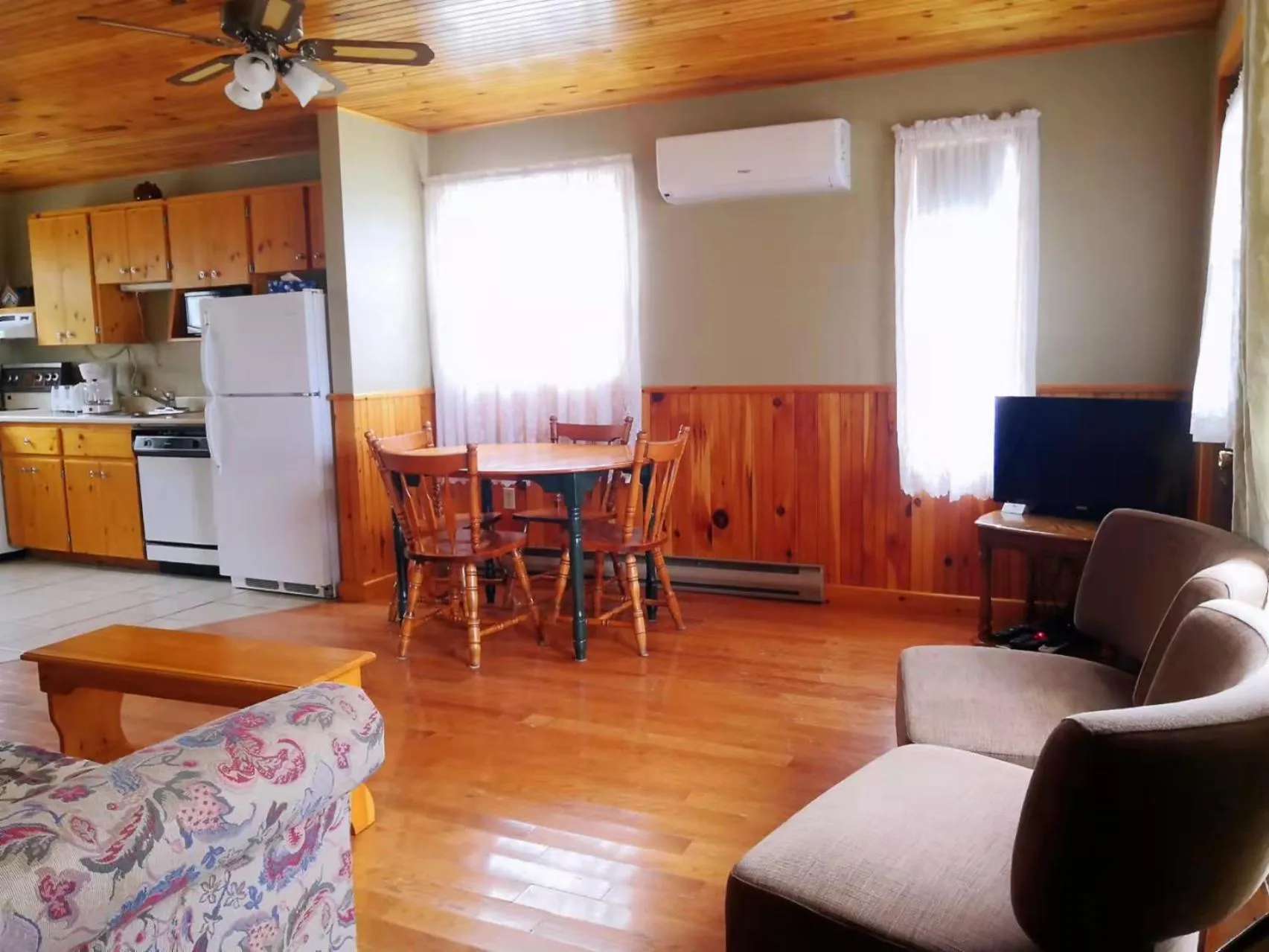 Cavendish Country Inn & Cottages