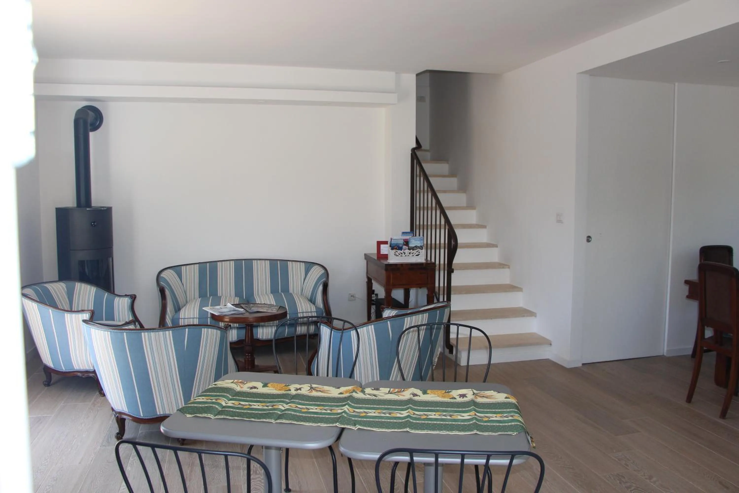 Communal lounge/ TV room in B&B Bessy 10