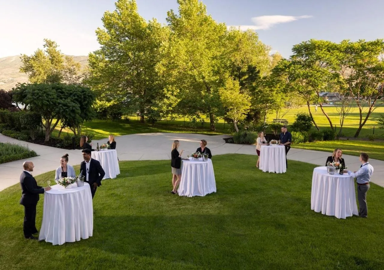 Spring in The Cove Lakeside Resort