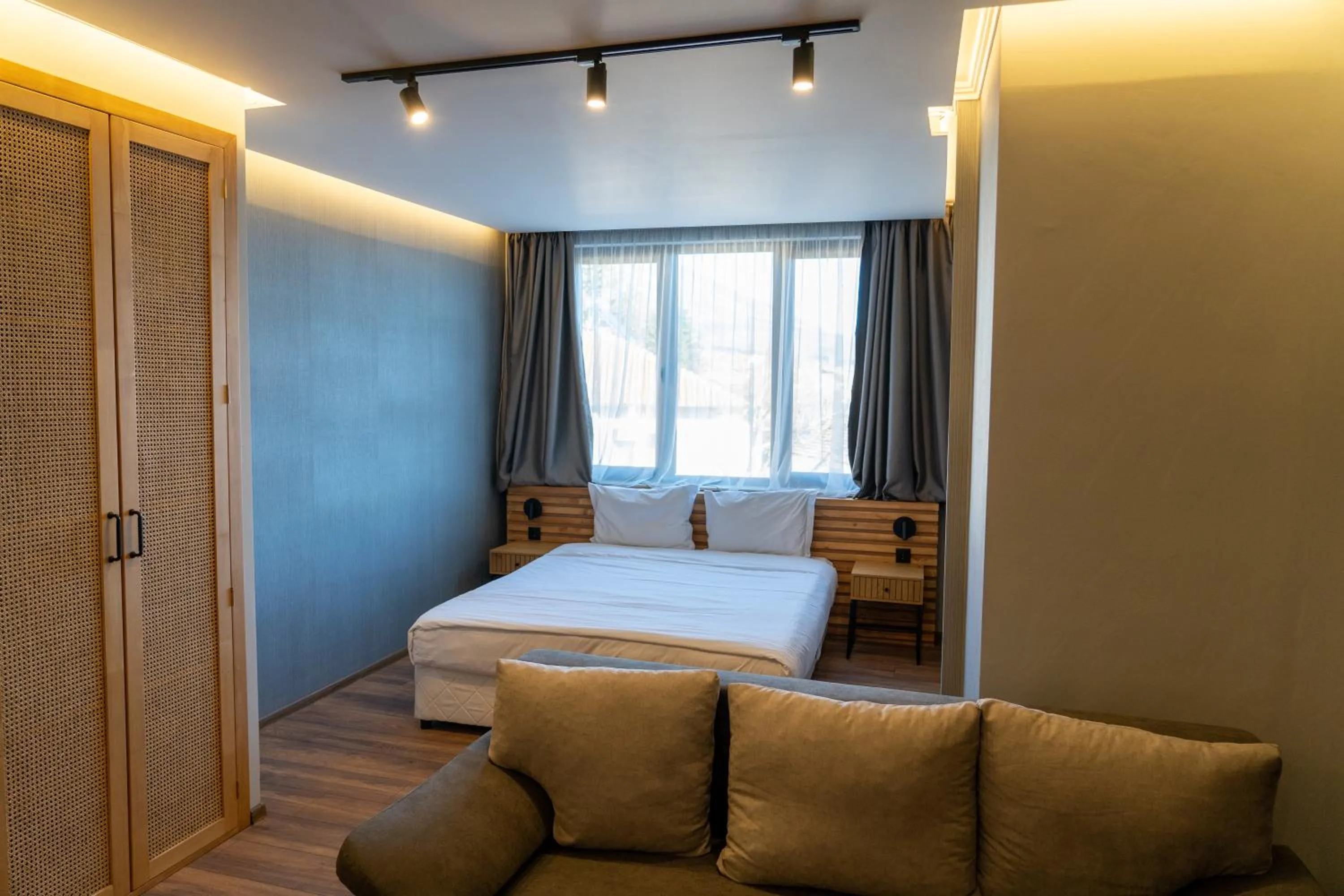 Bed in Family Hotel Pak Tam