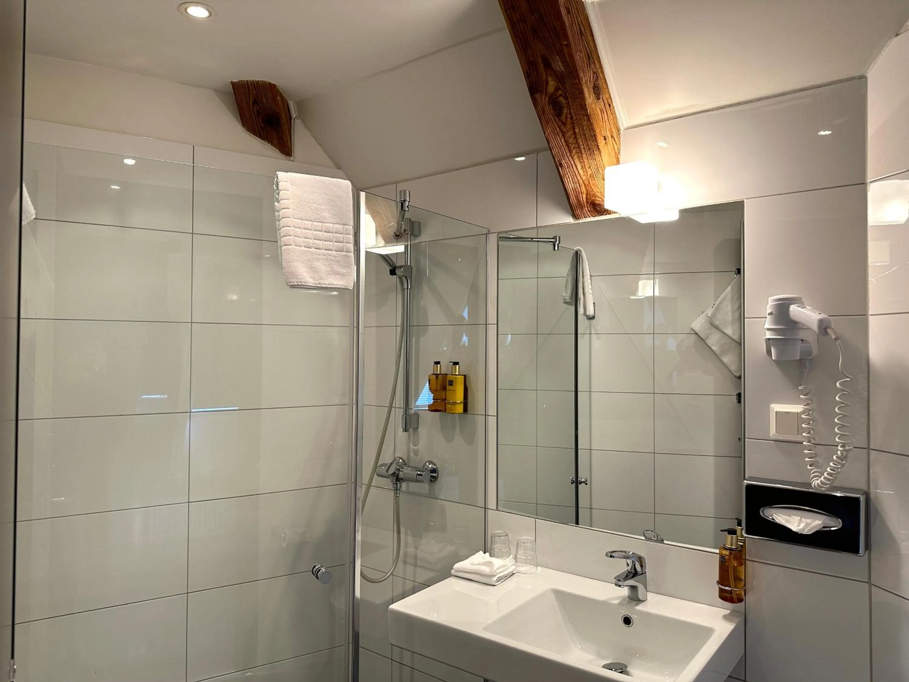 Shower in Hotell Bondeheimen