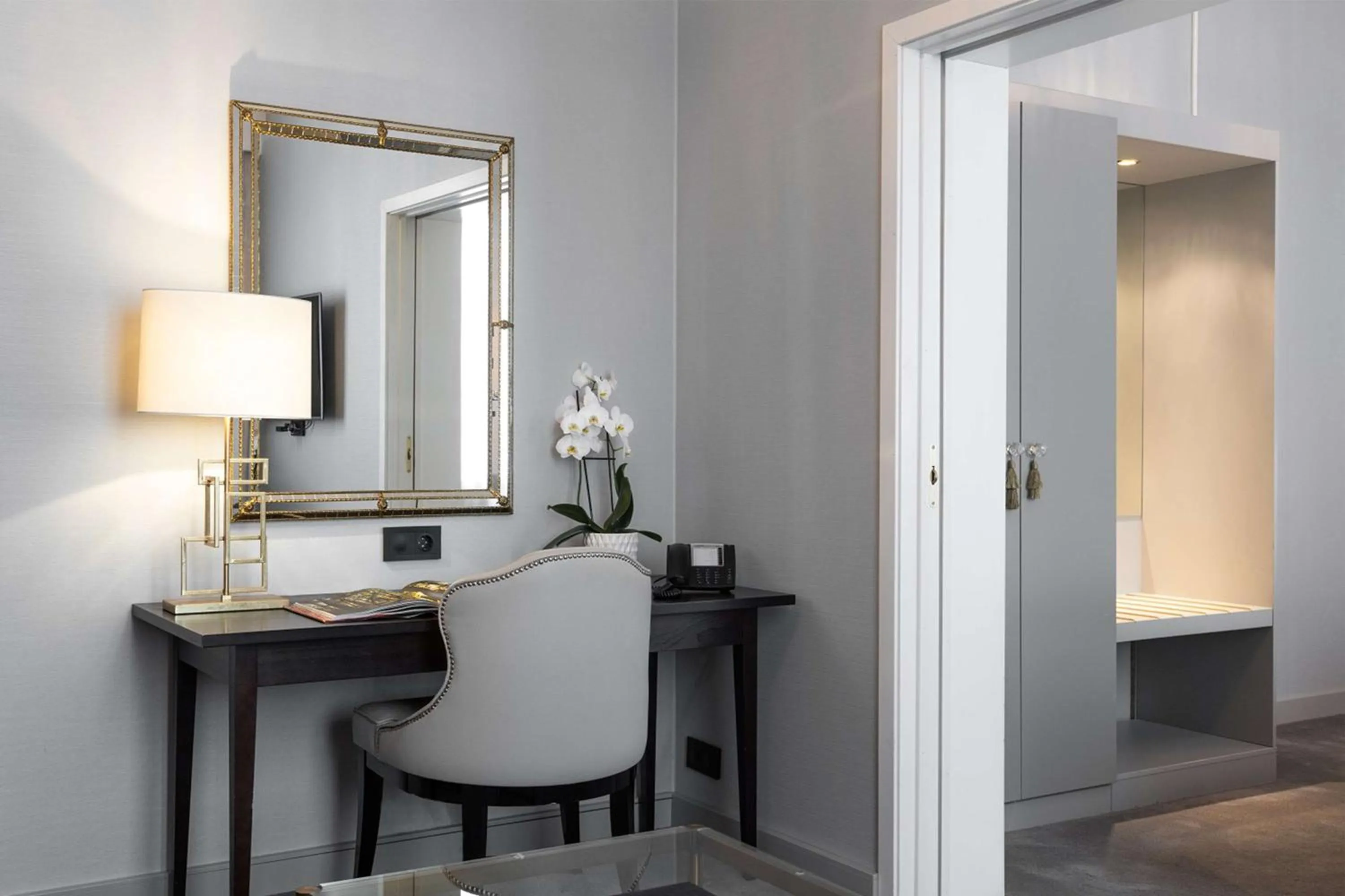 Bedroom in Grand Hotel Oslo