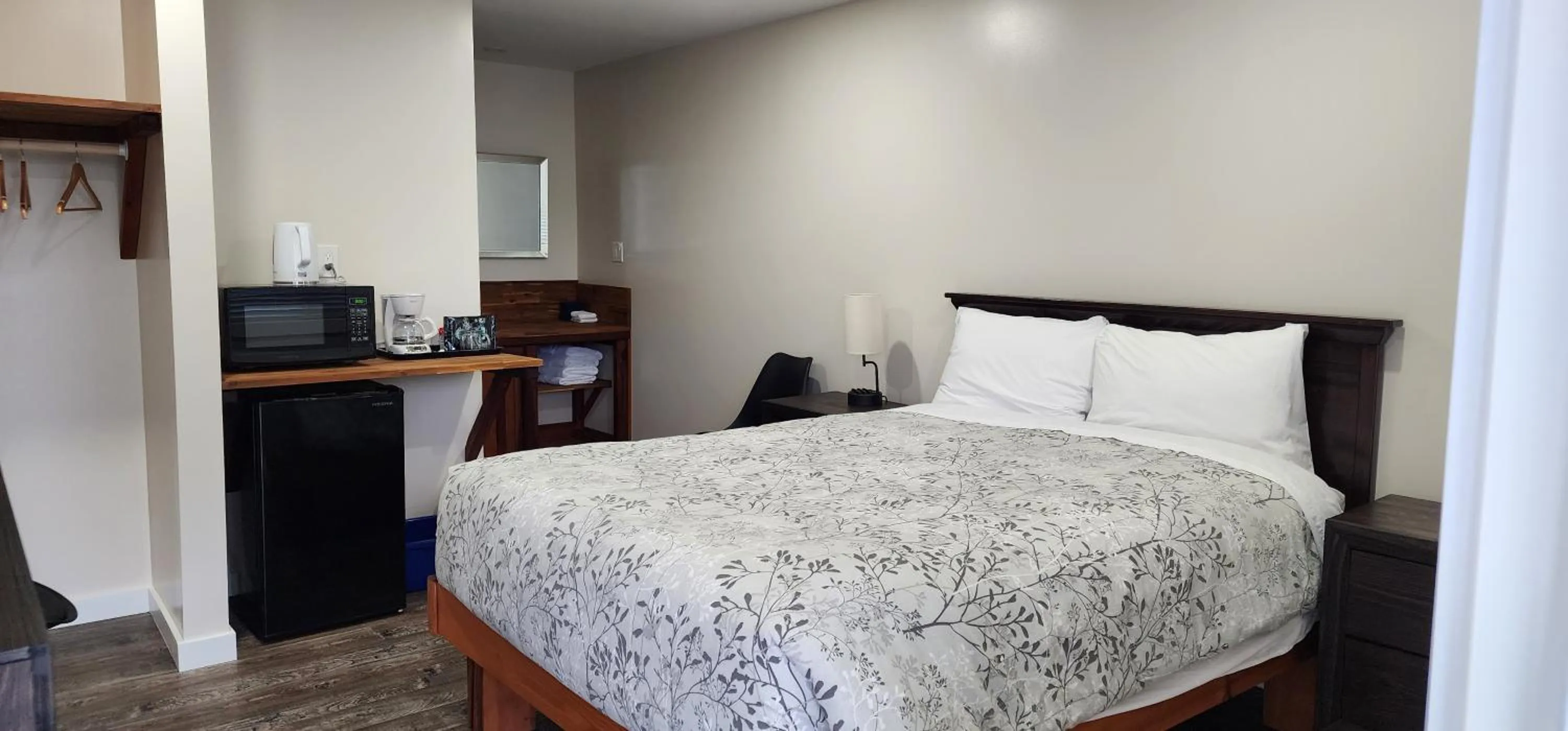 Bed in Meares Vista Inn