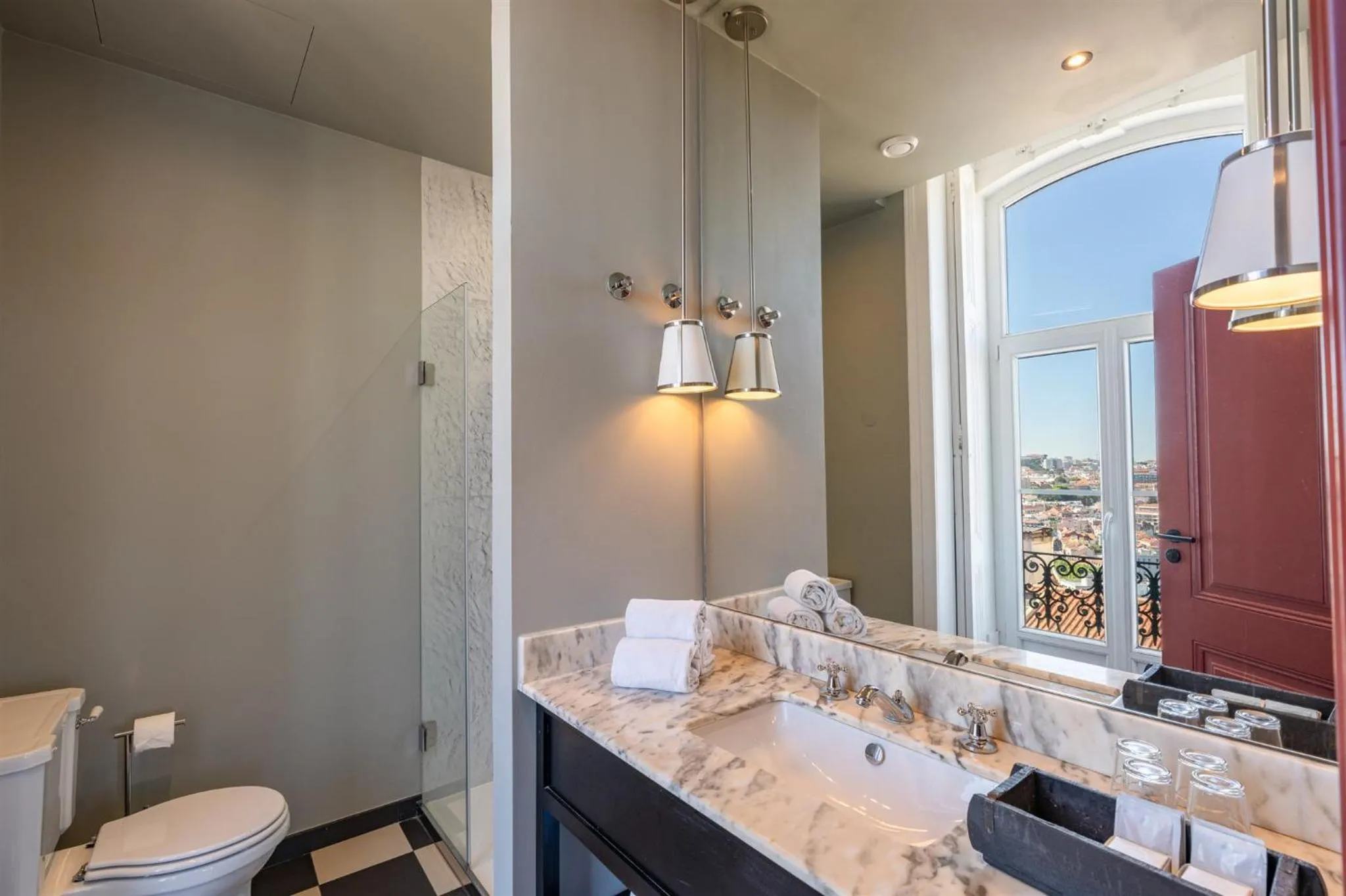 Bathroom in Pensão Londres