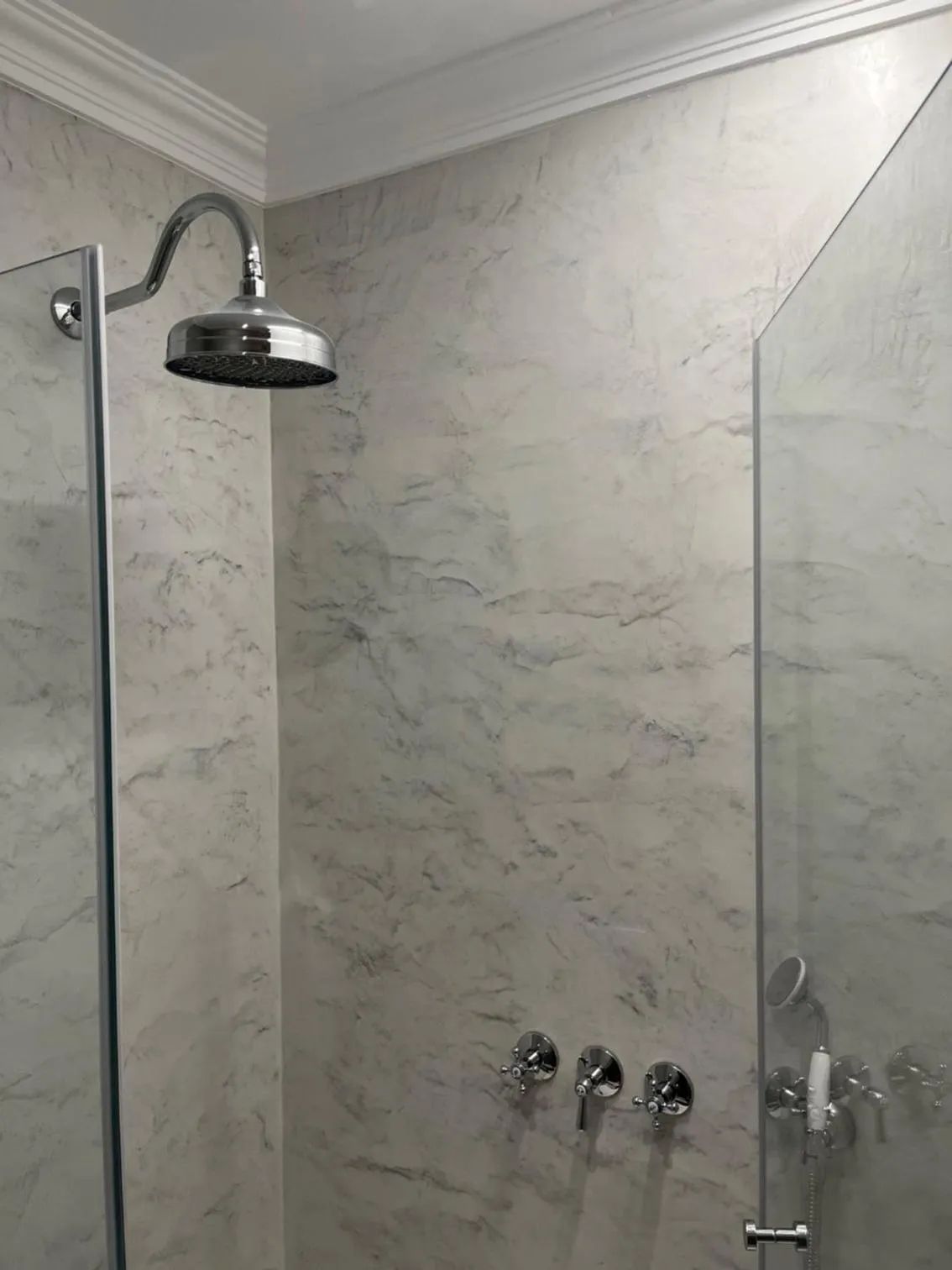 Bathroom in Pensão Londres