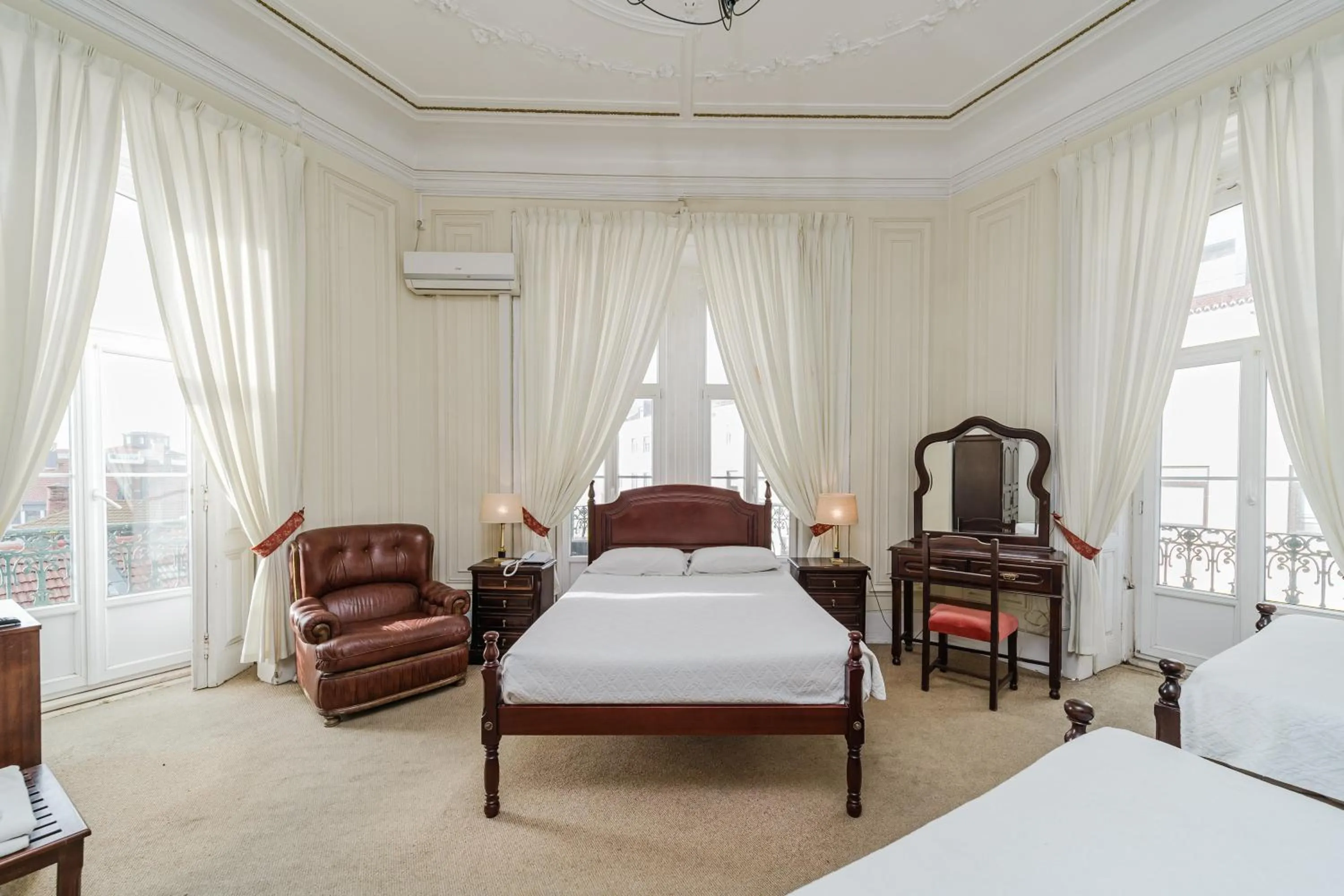 Bedroom in Pensão Londres