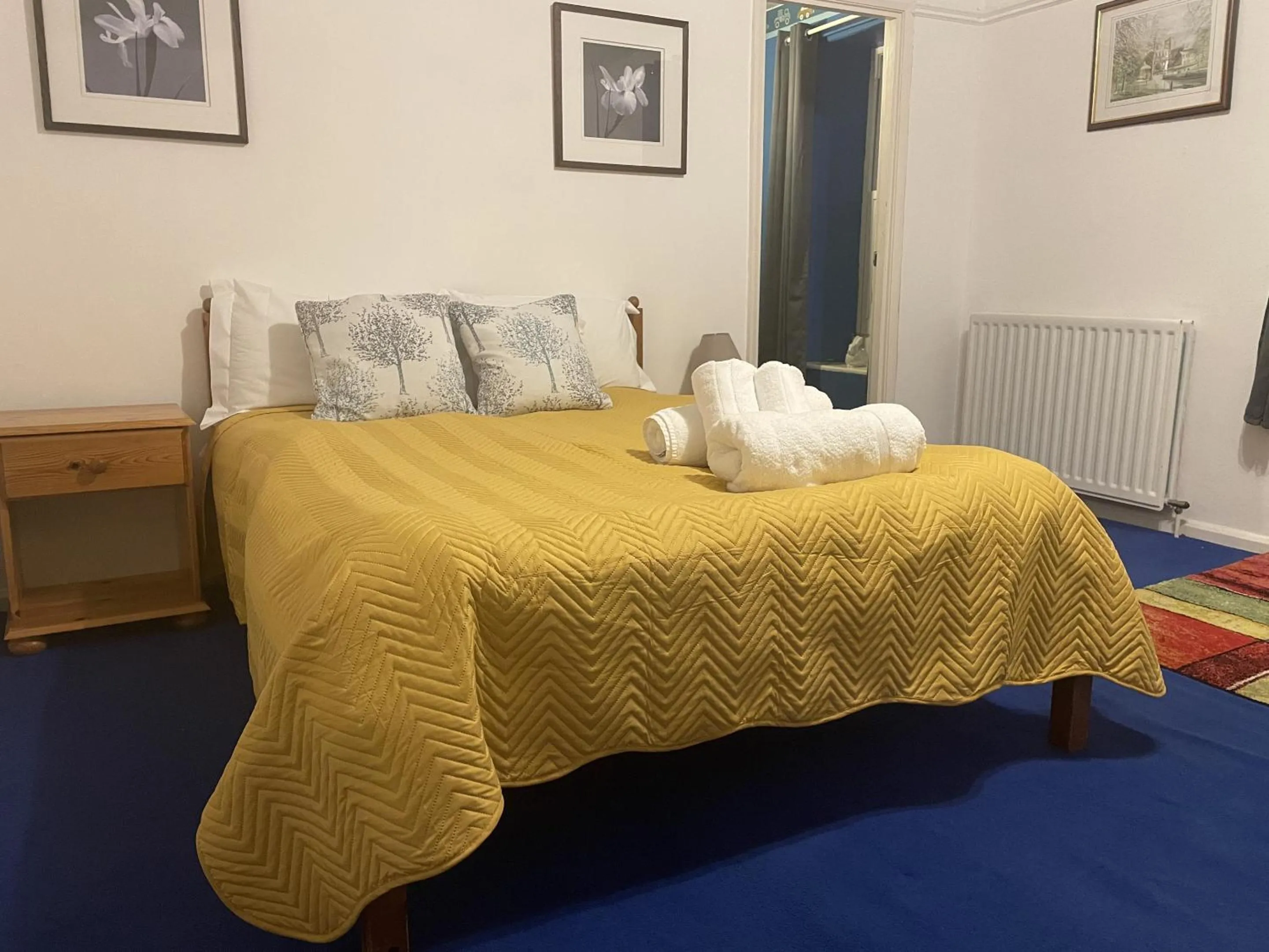 Bedroom, Bed in The Sun Inn