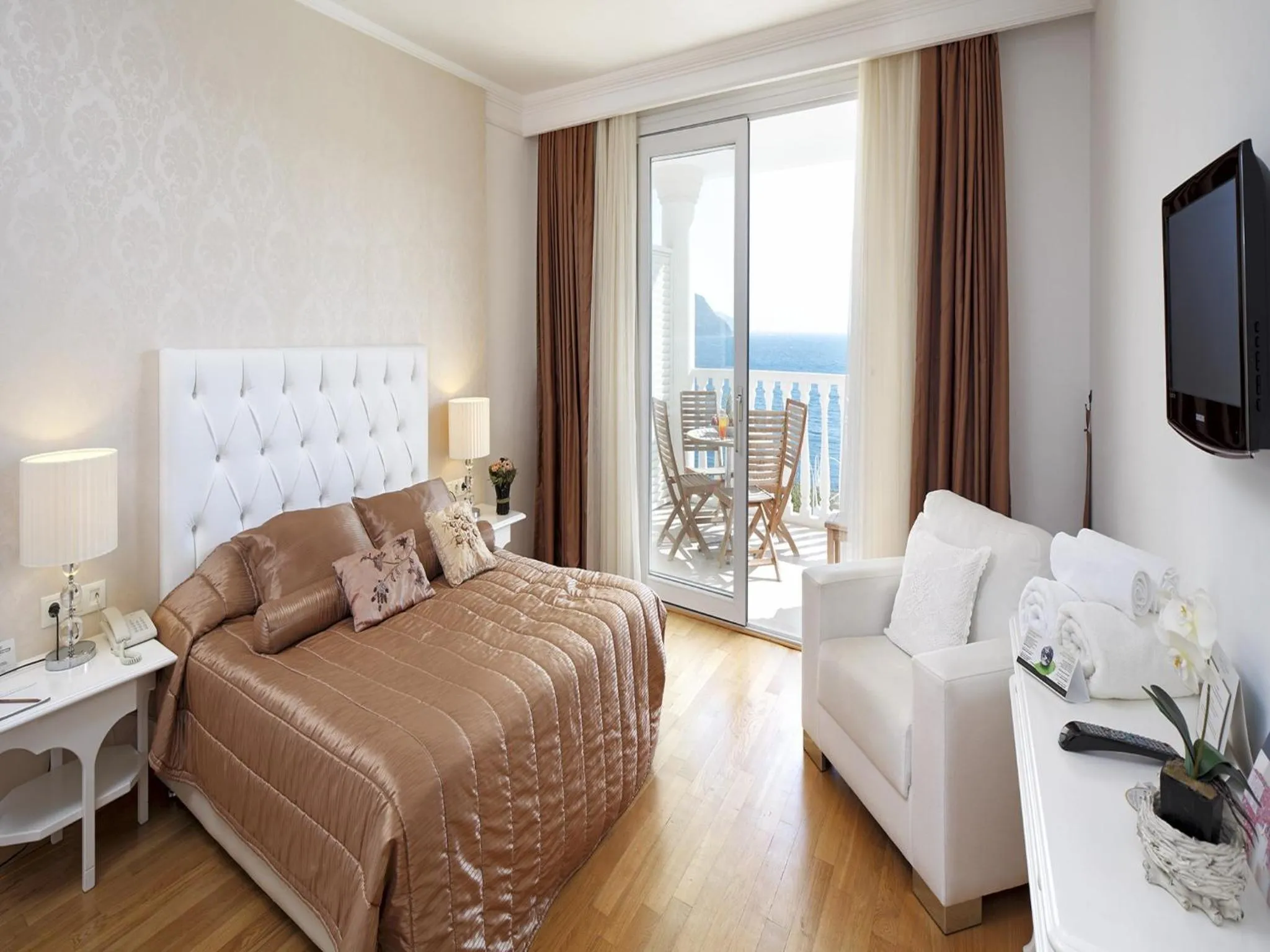 Balcony/Terrace, Bed in Sianji Well-Being Resort