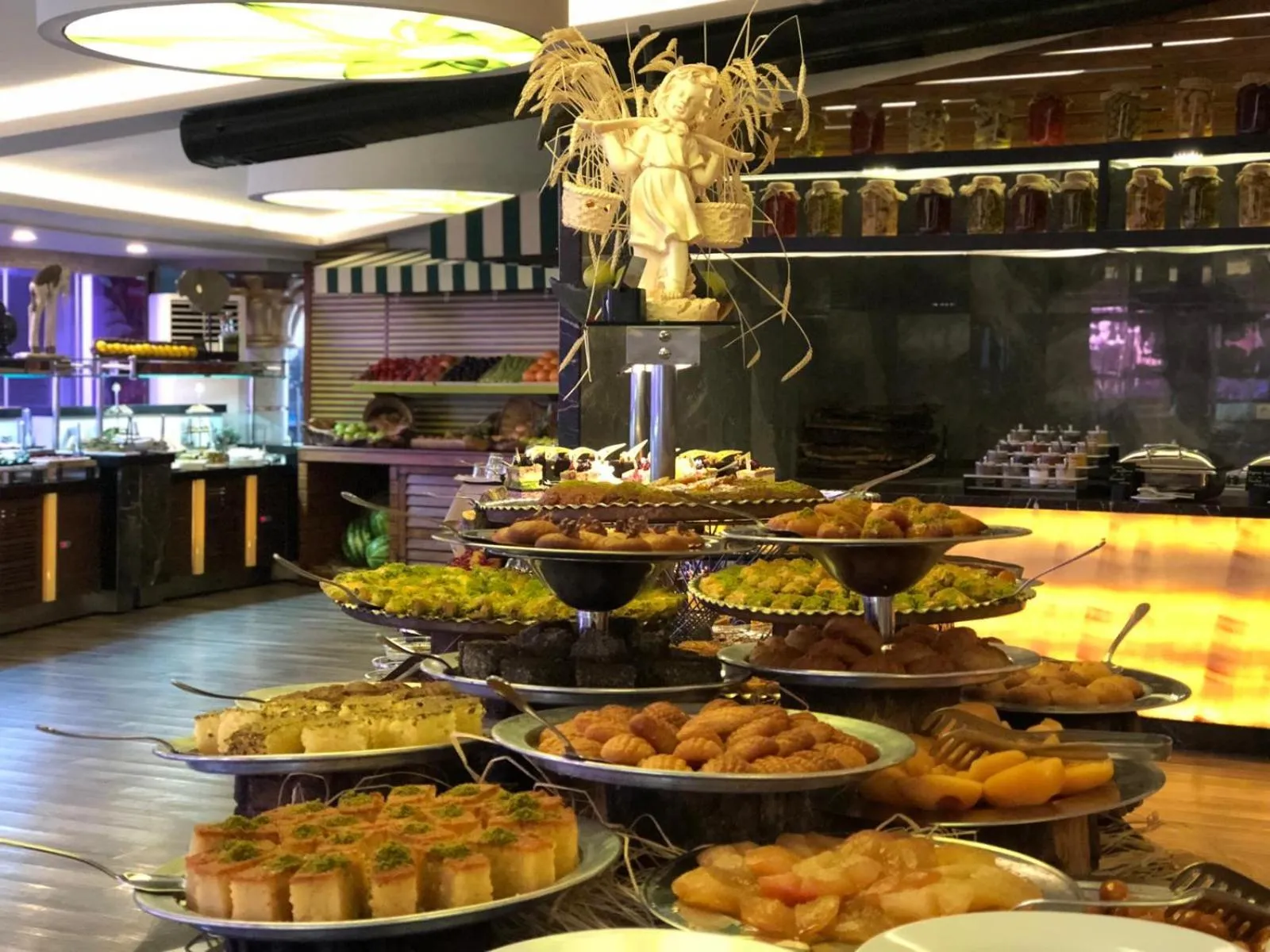 Restaurant/places to eat in Sianji Well-Being Resort