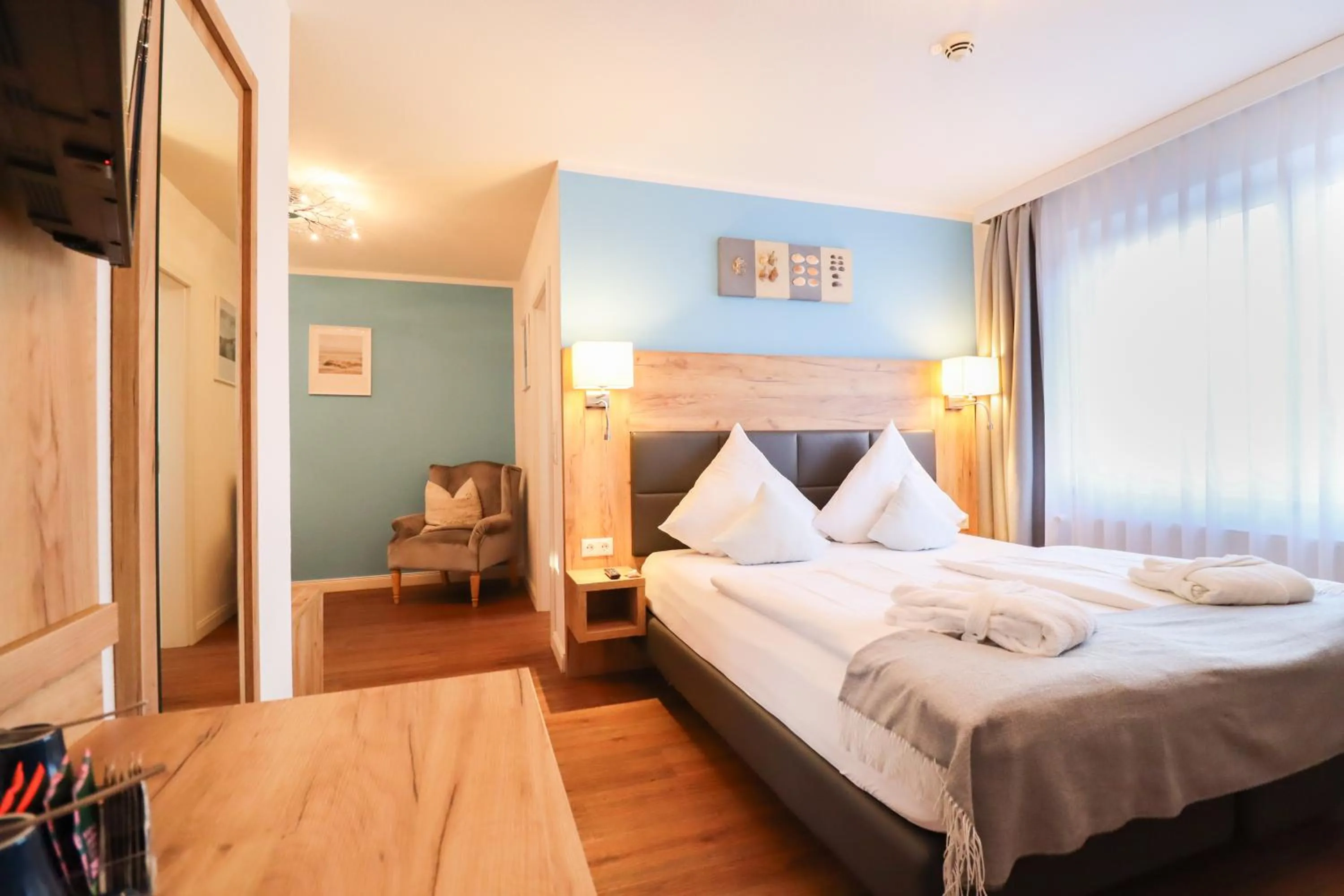 Photo of the whole room, Bed in Hotel Das kleine Glück - Adults Only