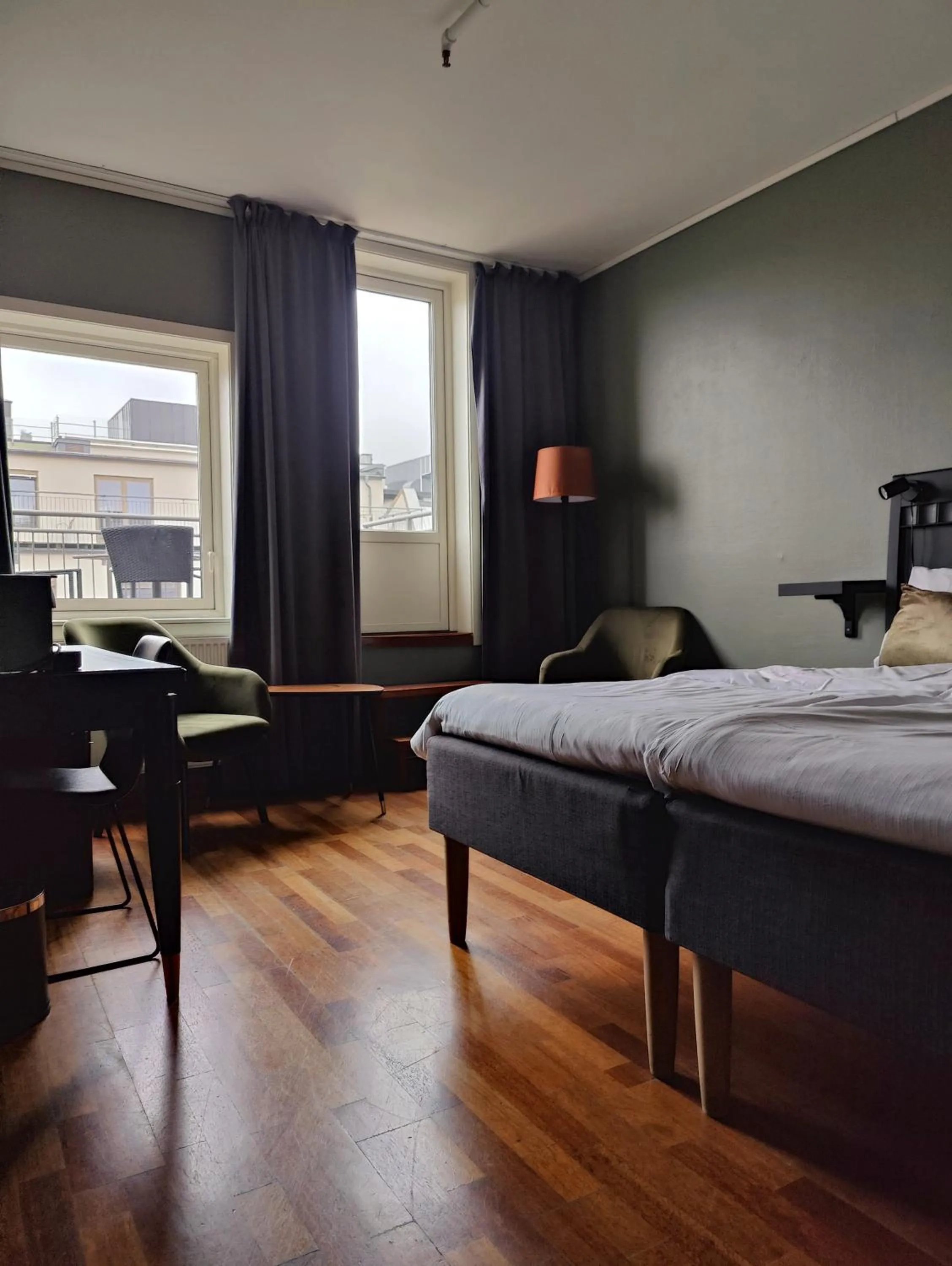 Balcony/Terrace, Bed in First Hotel Millennium