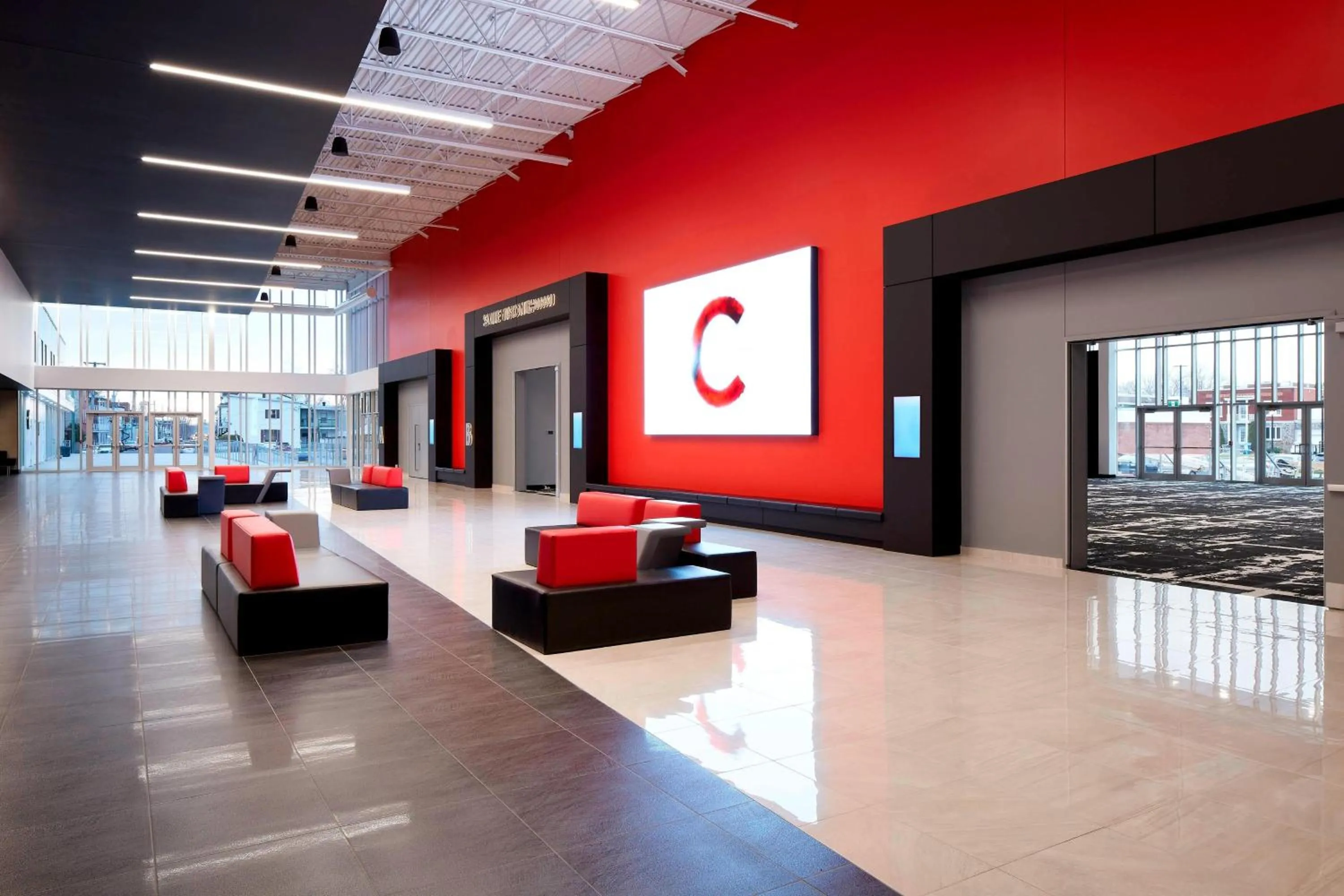 Meeting/conference room in Delta Hotels by Marriott Trois Rivieres Conference Centre