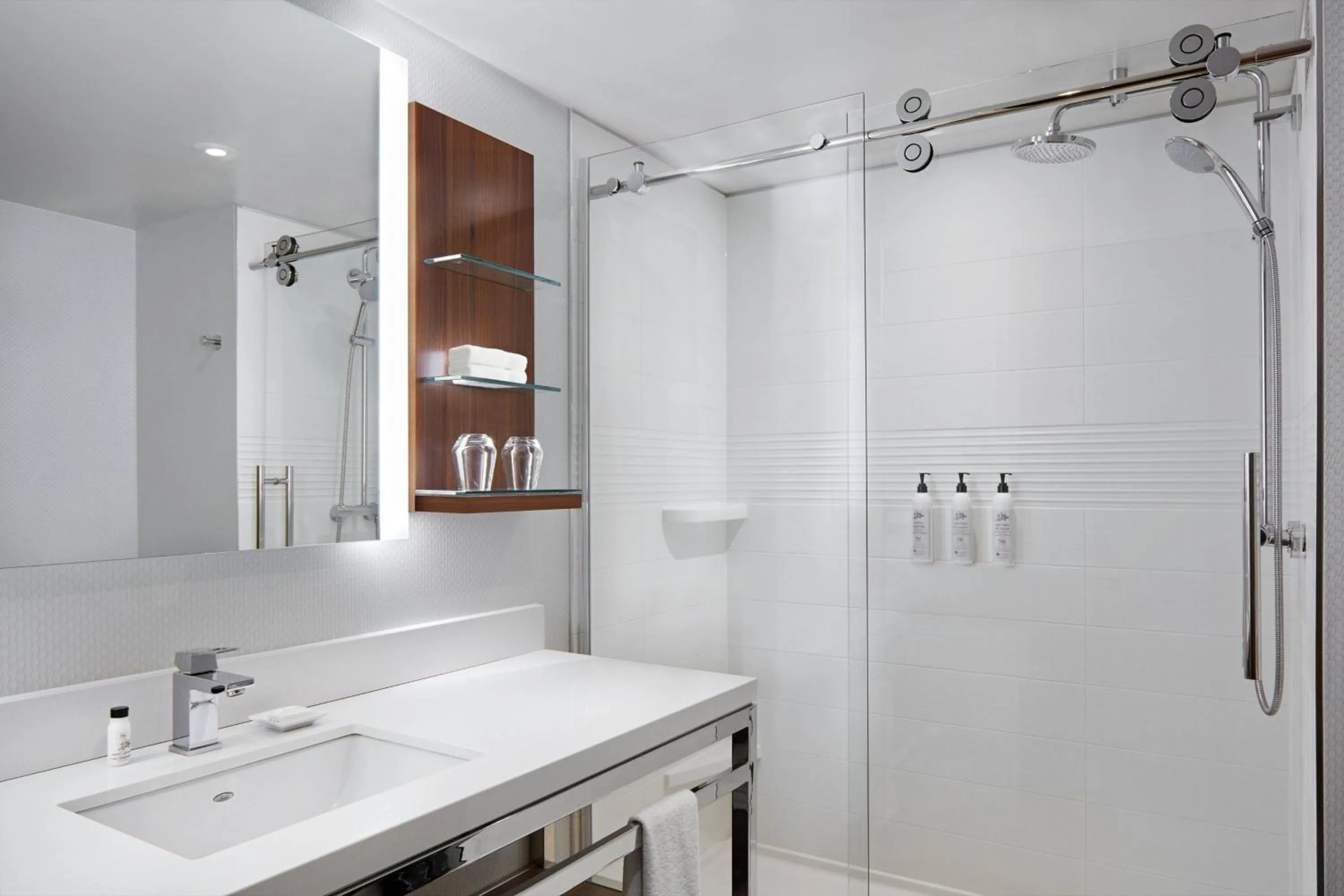 Bathroom in Delta Hotels by Marriott Trois Rivieres Conference Centre