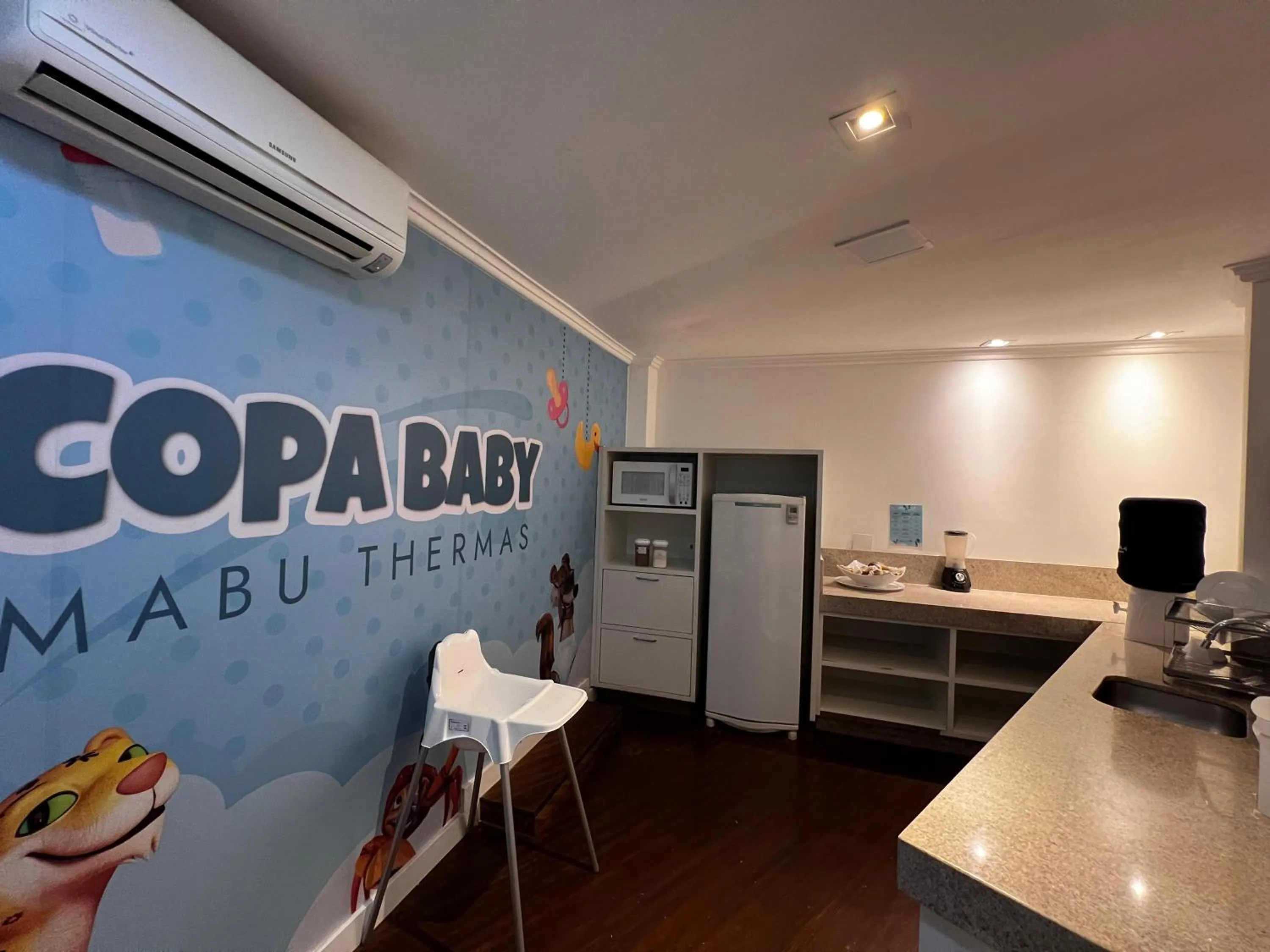 Communal kitchen in Mabu Thermas Grand Resort