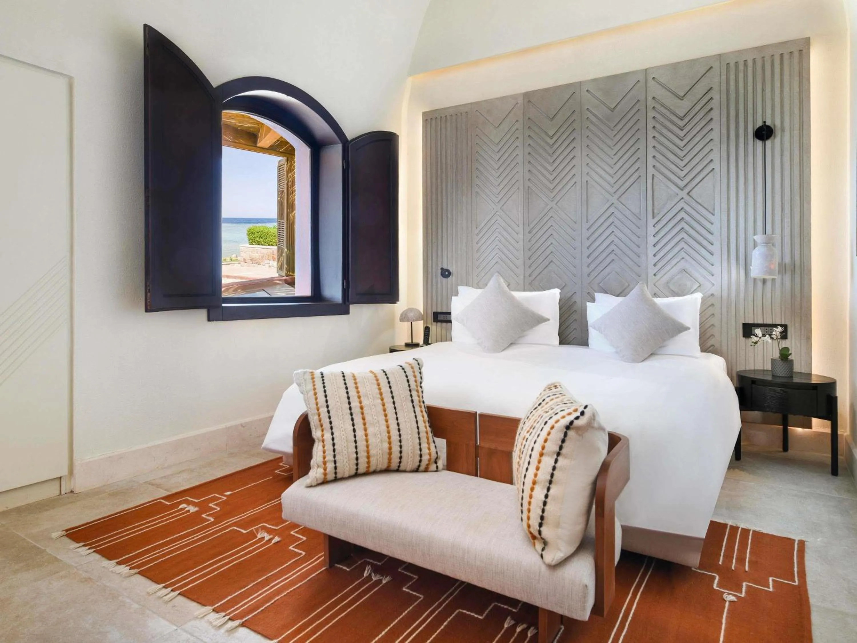 Bedroom, Bed in Movenpick Resort El Quseir