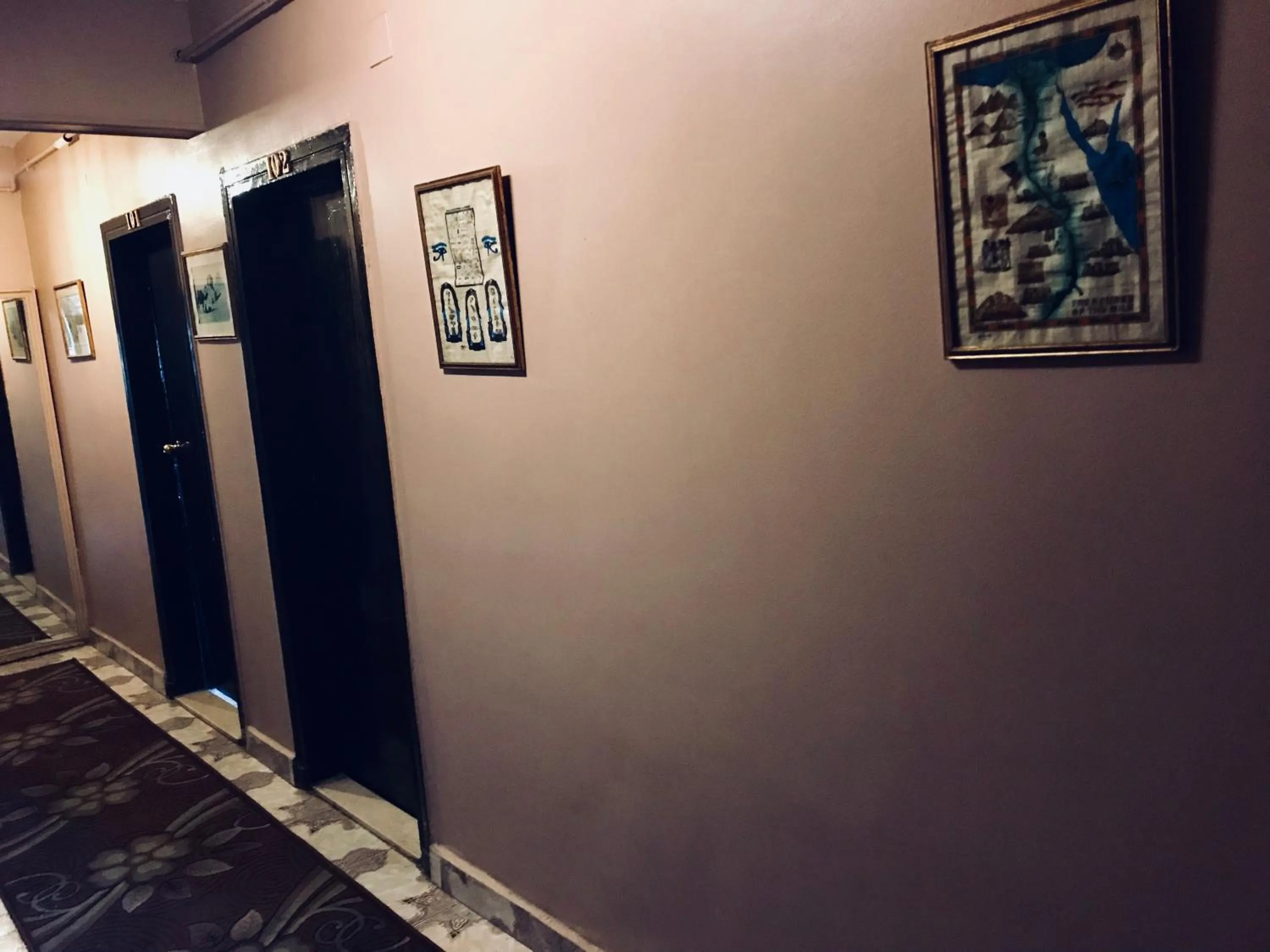 Wake Up! Cairo Hostel