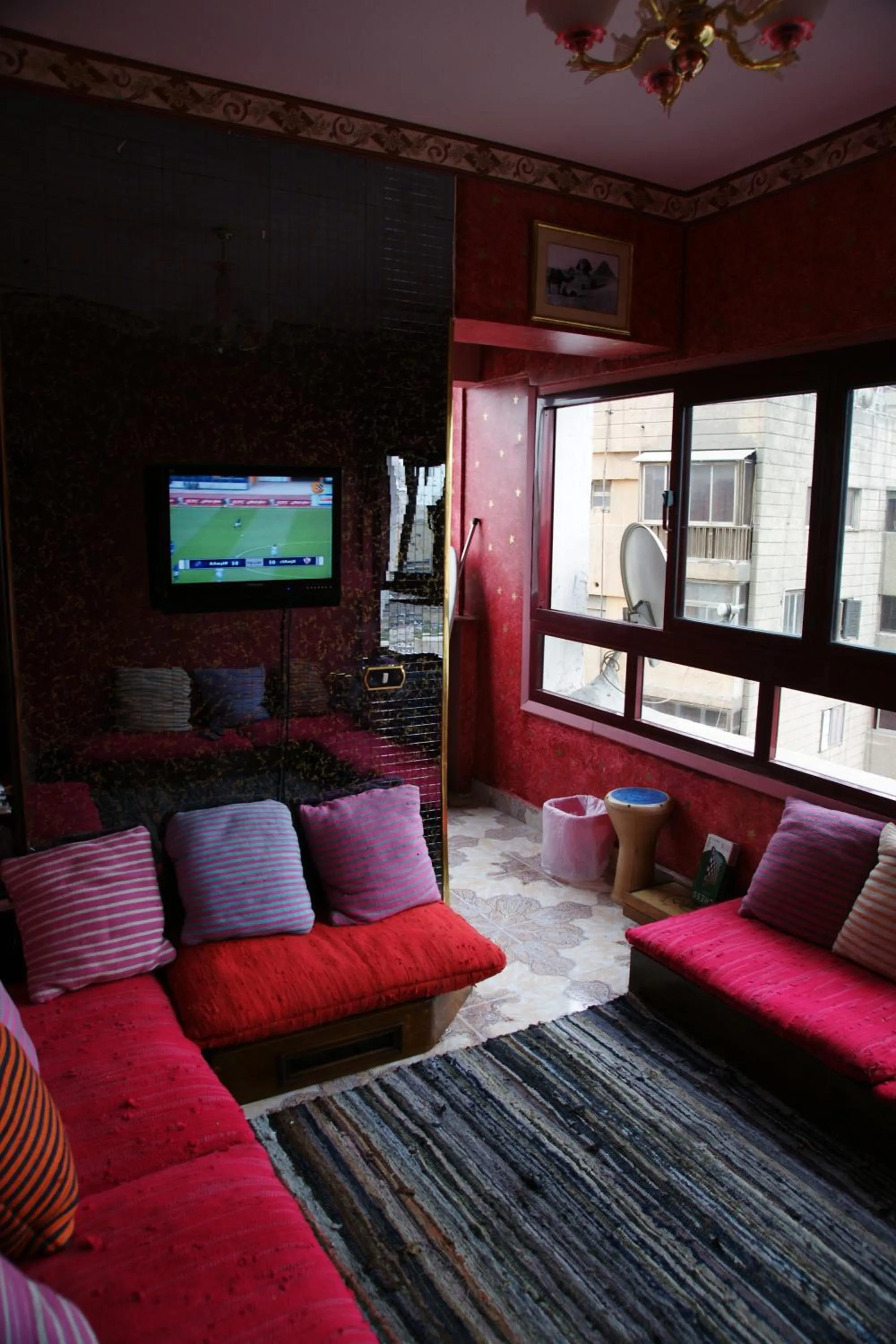 TV and multimedia in Wake Up! Cairo Hostel