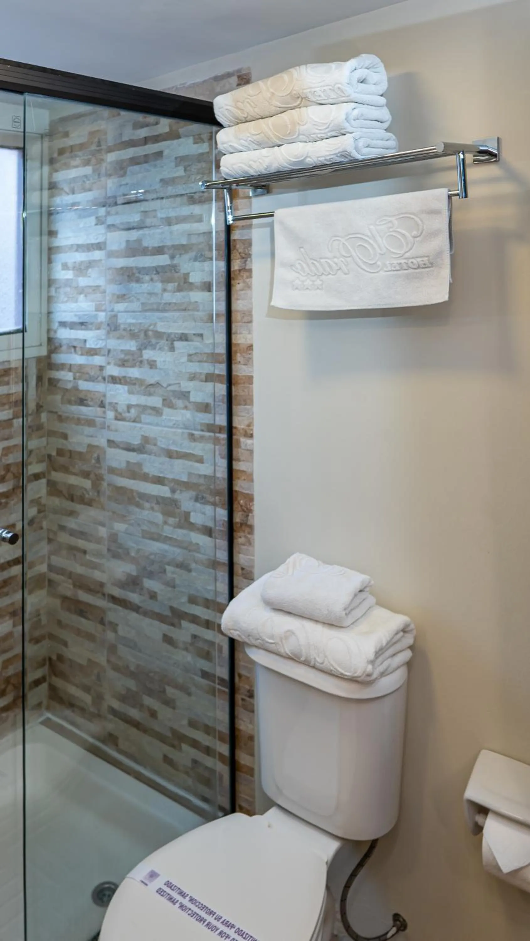 Shower in El Prado Hotel