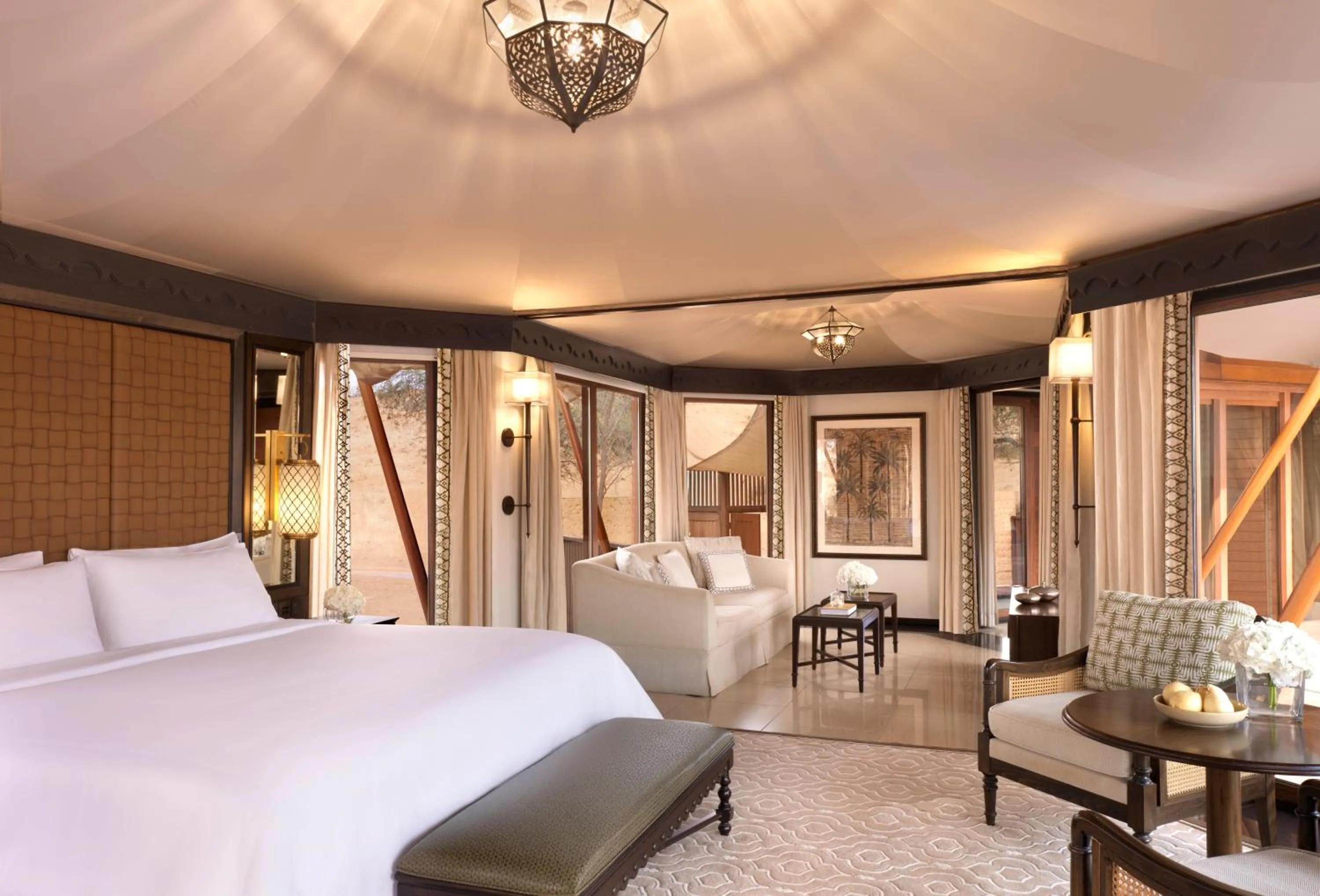 Bedroom, Bed in The Ritz-Carlton Ras Al Khaimah, Al Wadi Desert